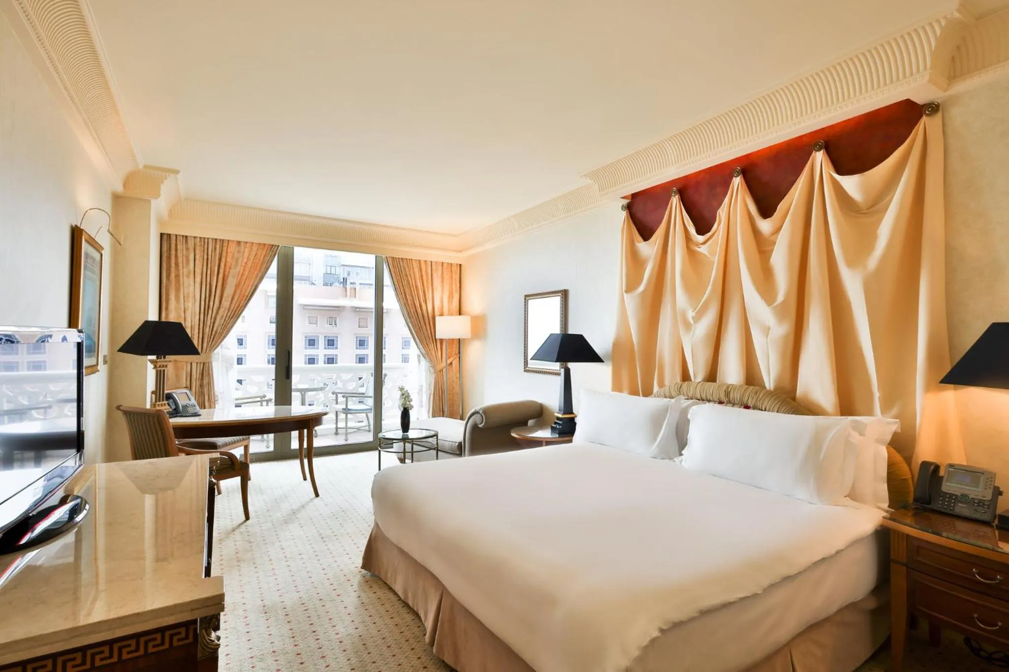 Photo of the whole room, Bed in InterContinental Phoenicia Beirut by IHG