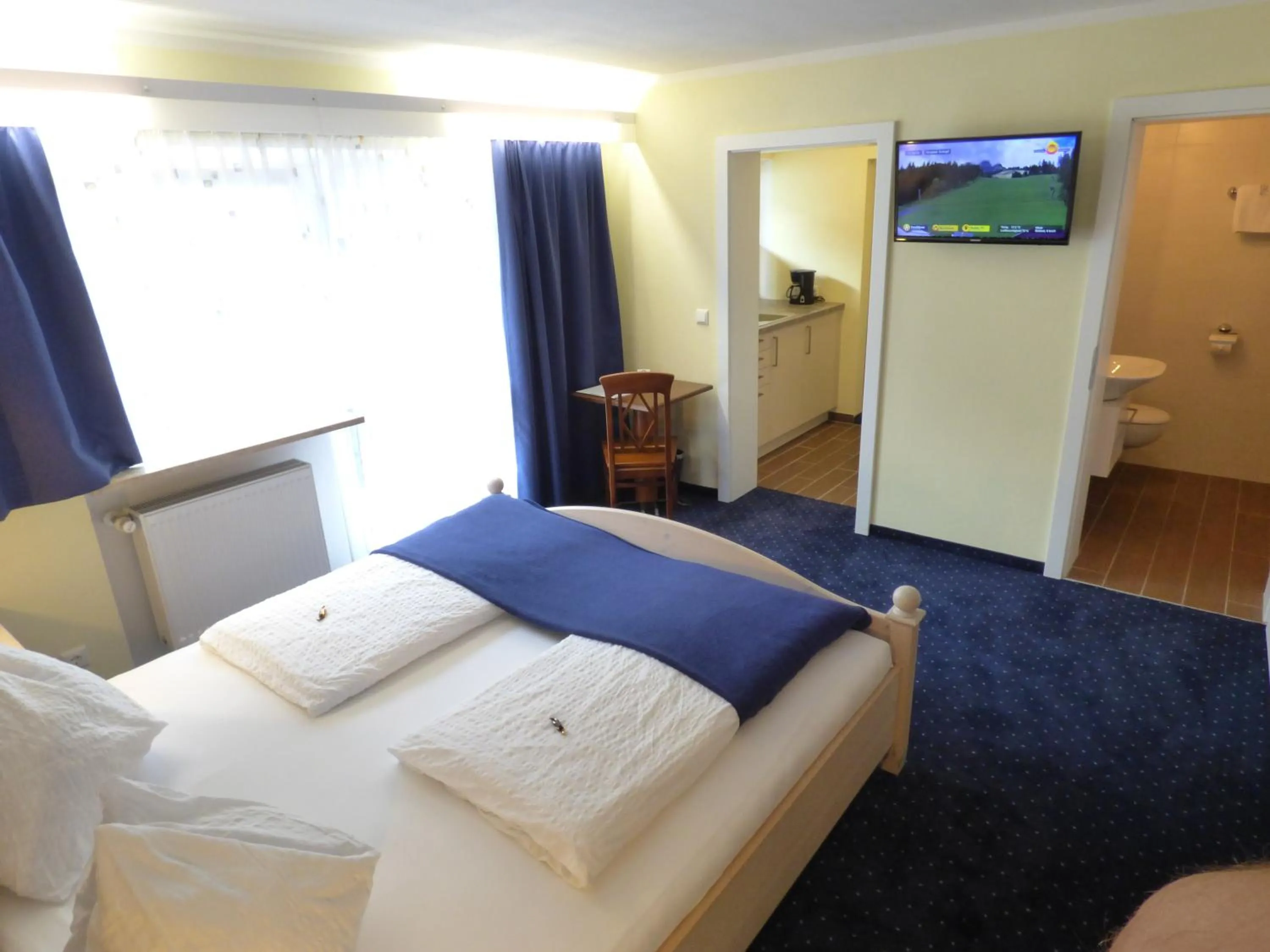 TV and multimedia, Bed in Panoramahotel