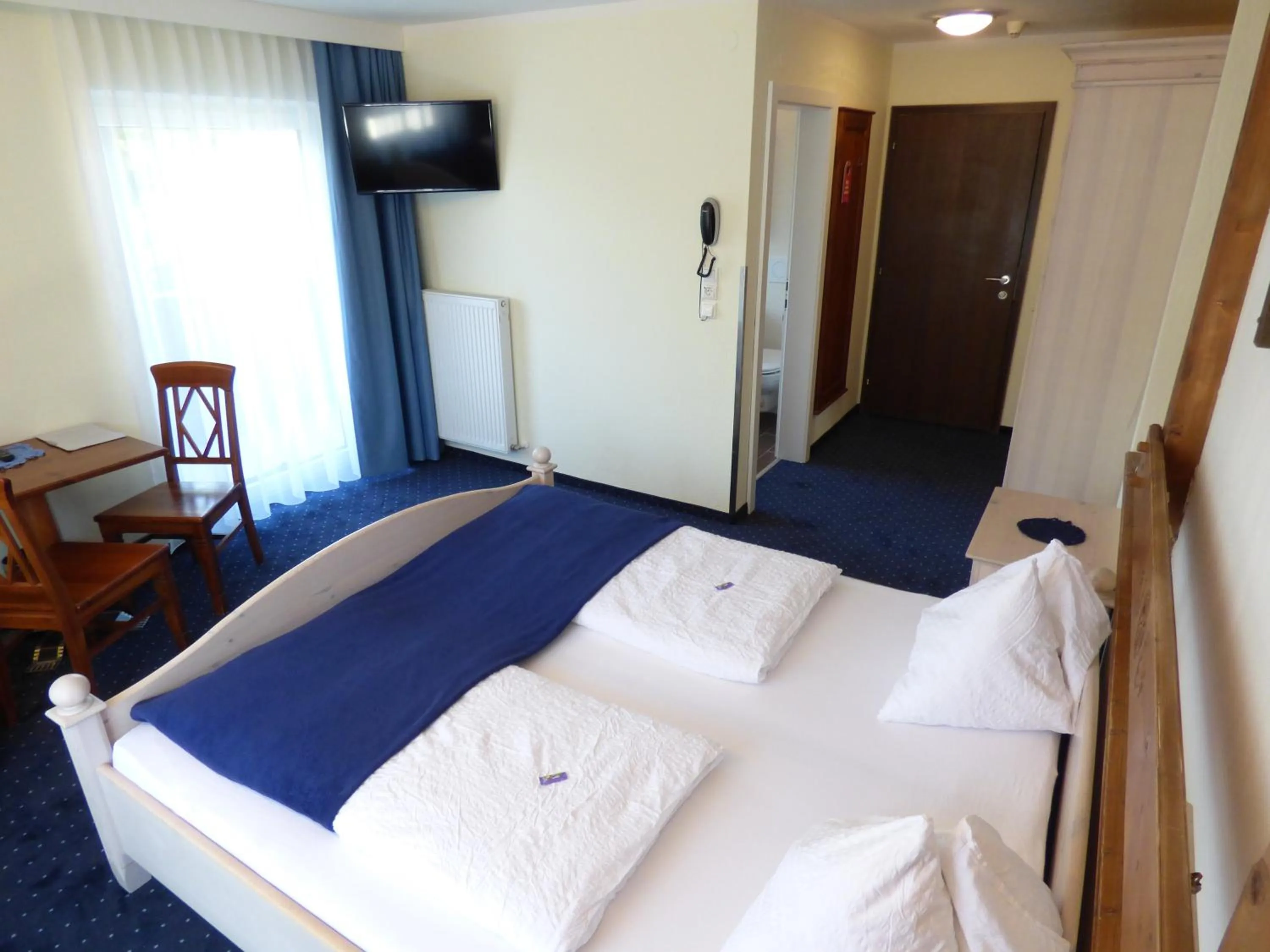 TV and multimedia, Bed in Panoramahotel