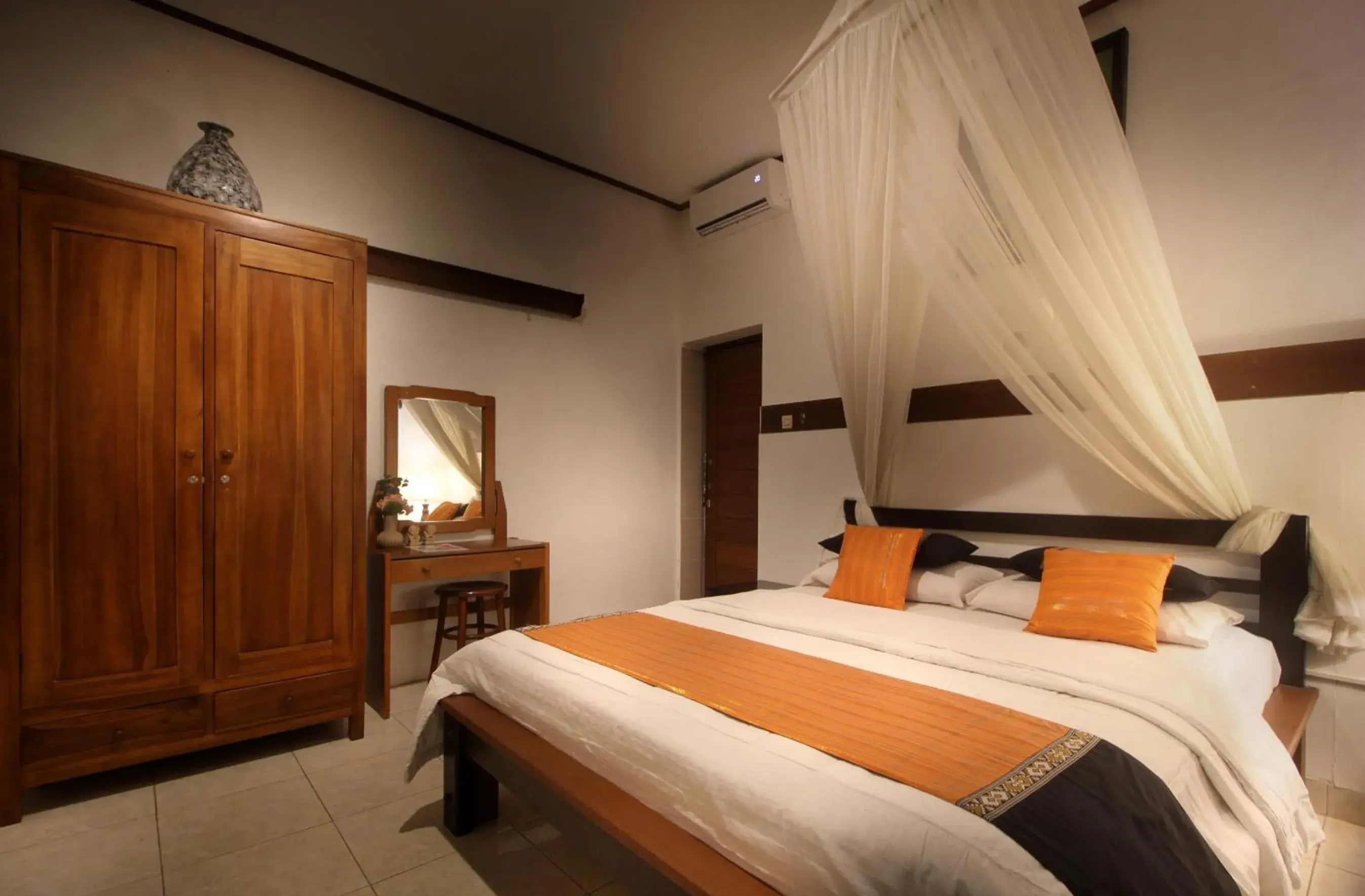 Standard Double or Twin Room with Kitchenette in Hotel Jati Sanur Standard Double or Twin Room with Kitchenette in Hotel Jati Sanur