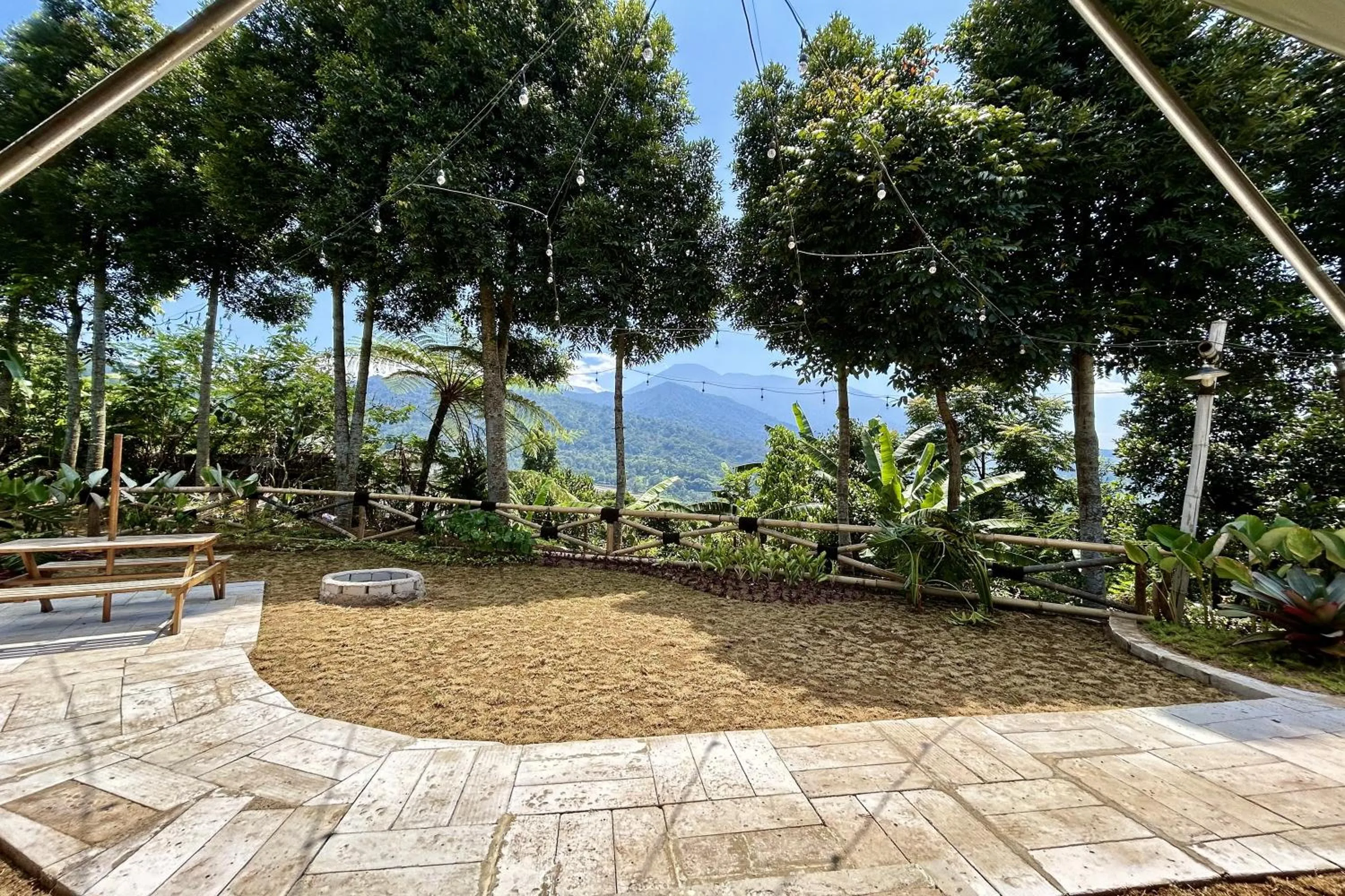 Garden in Alinson Sunset Hill