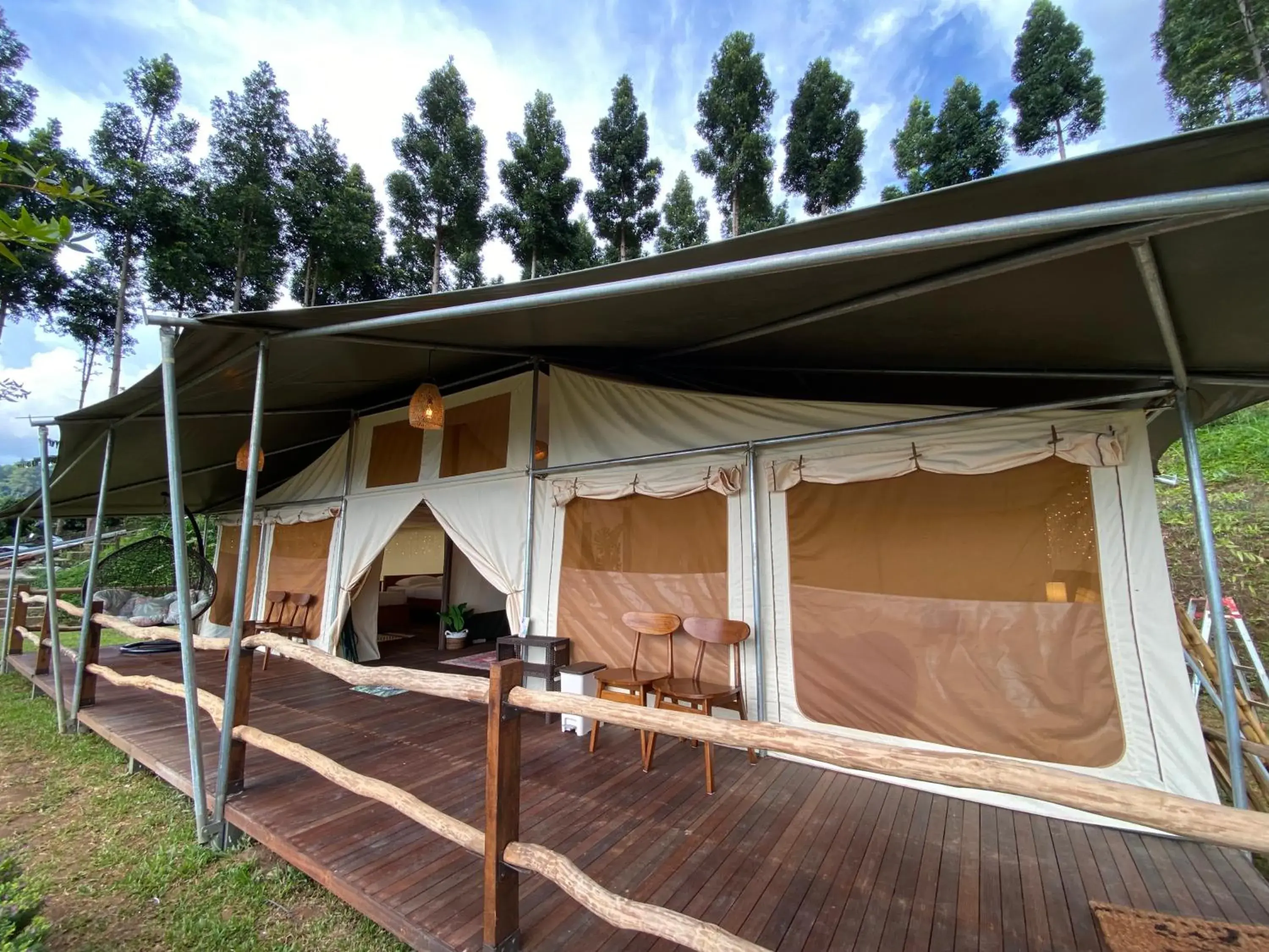 Property building in Alinson Sunset Hill Property building in Alinson Sunset Hill