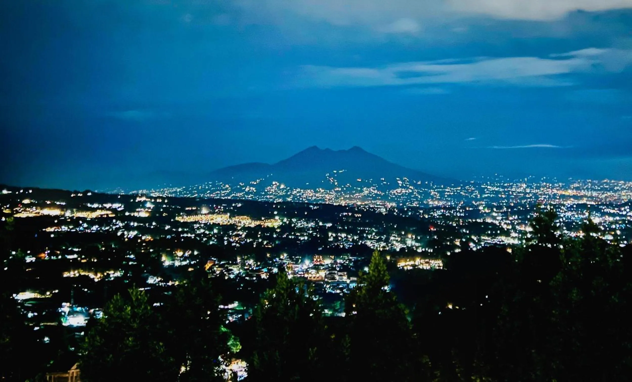 City view in Alinson Sunset Hill