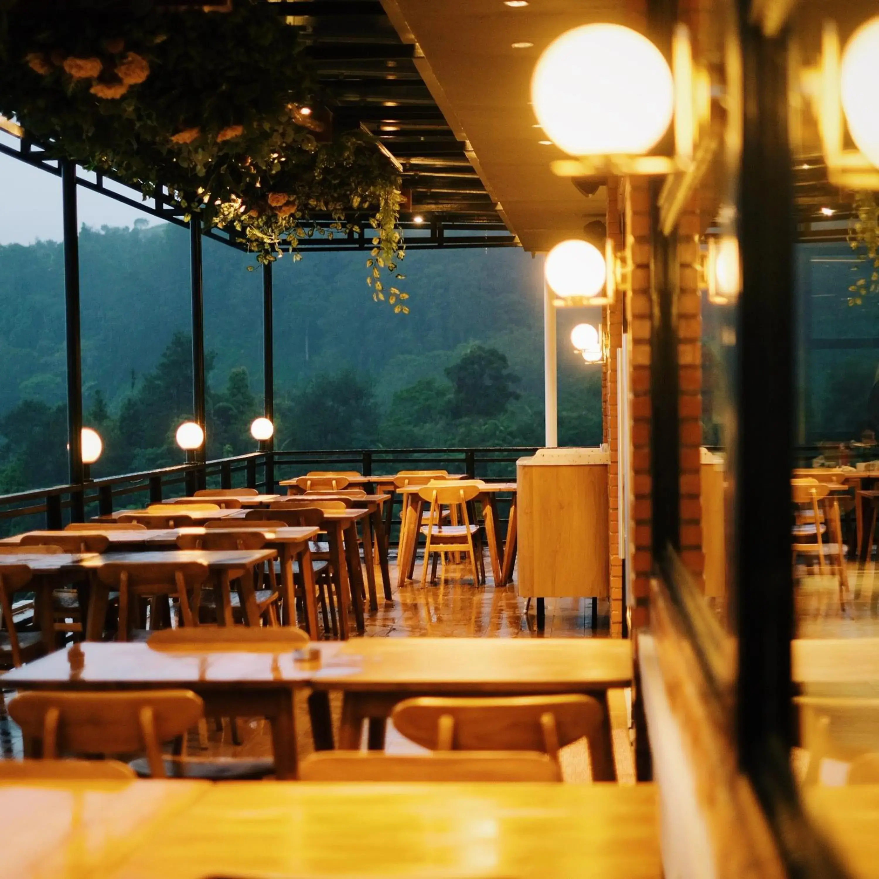 Restaurant/places to eat in Alinson Sunset Hill Restaurant/places to eat in Alinson Sunset Hill