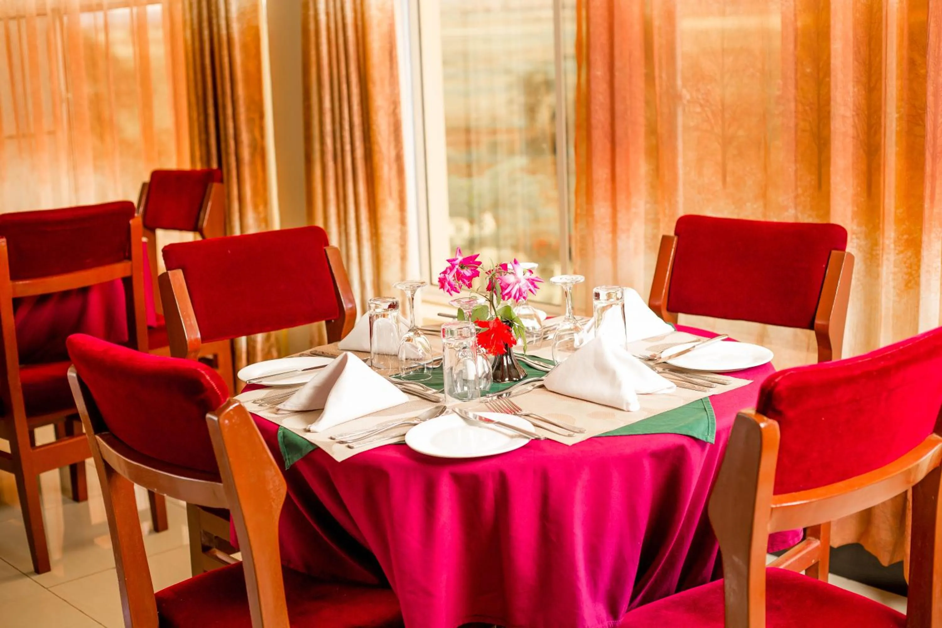 Restaurant/places to eat in A1 Hotel and Resort