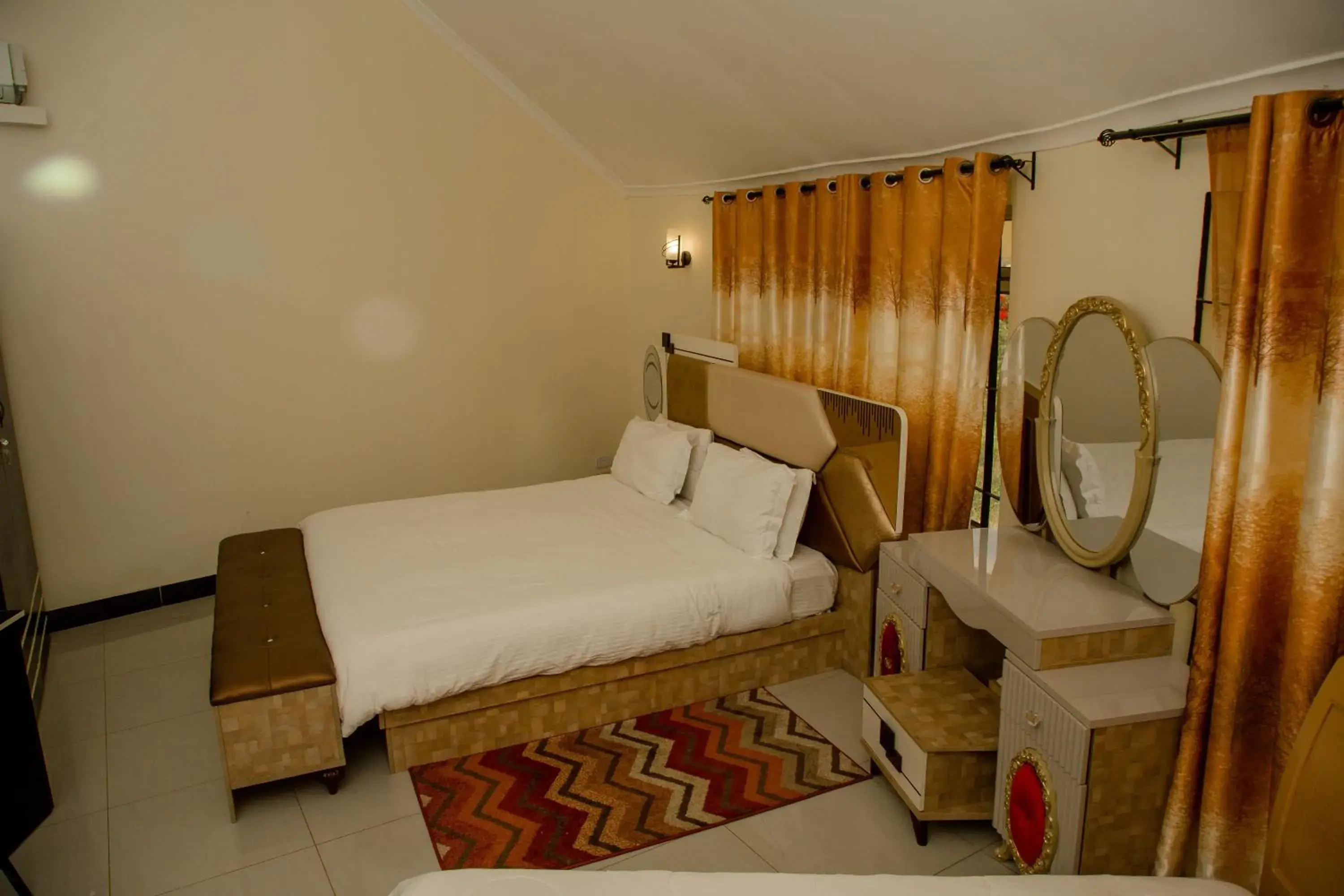 Large Double Room in A1 Hotel and Resort Large Double Room in A1 Hotel and Resort