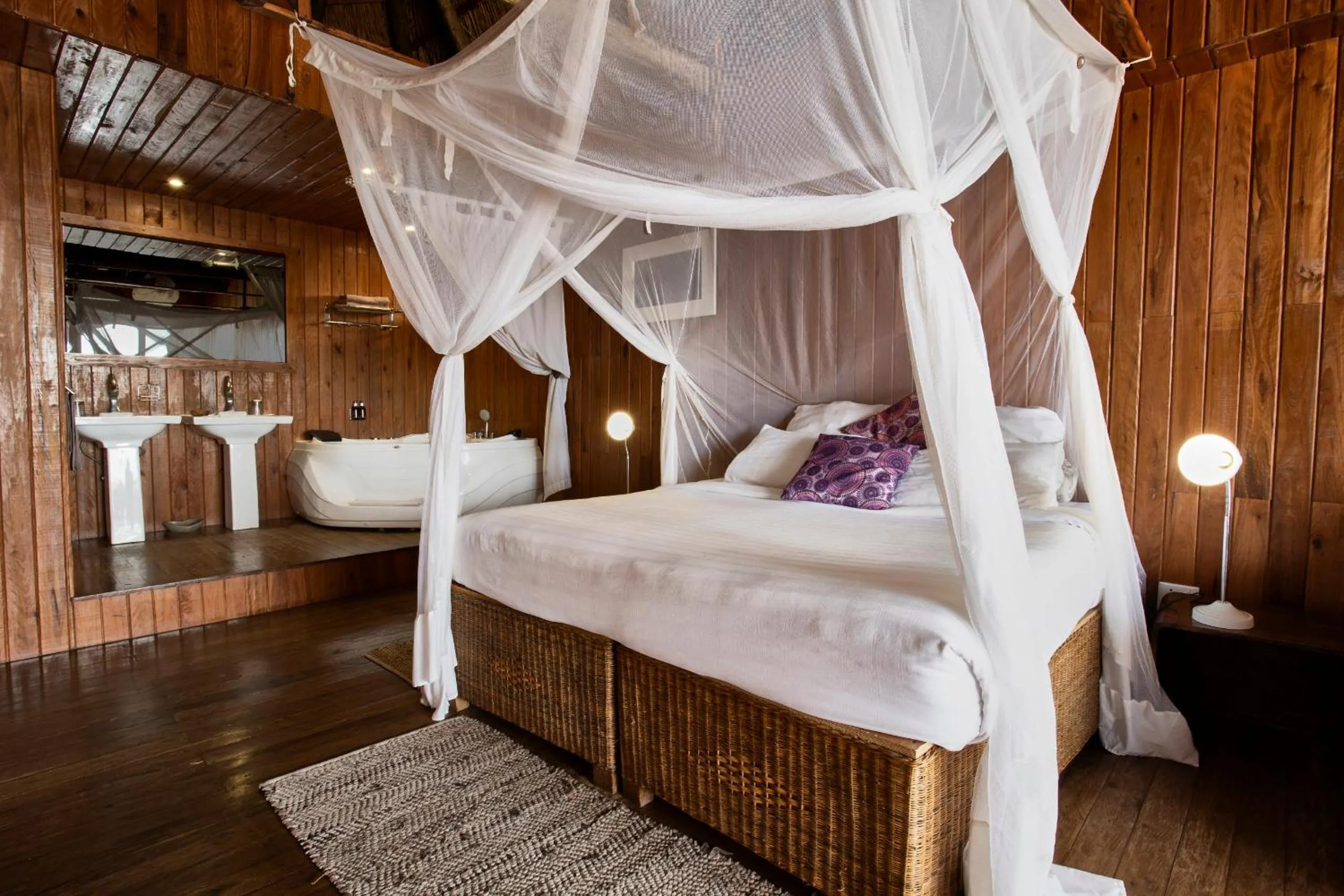 Bed in Catembe Gallery Hotel