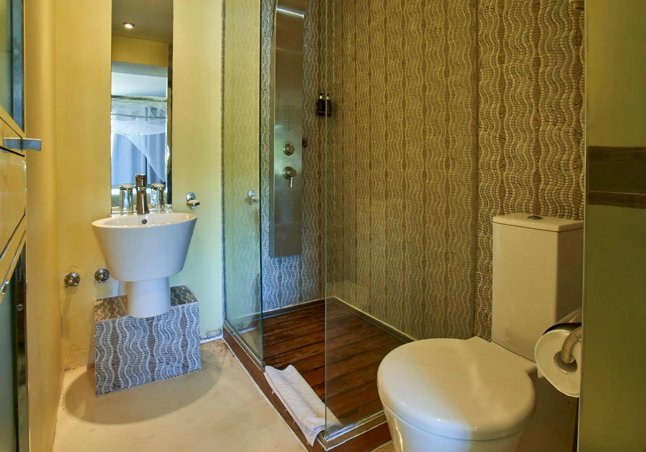 Shower in Catembe Gallery Hotel