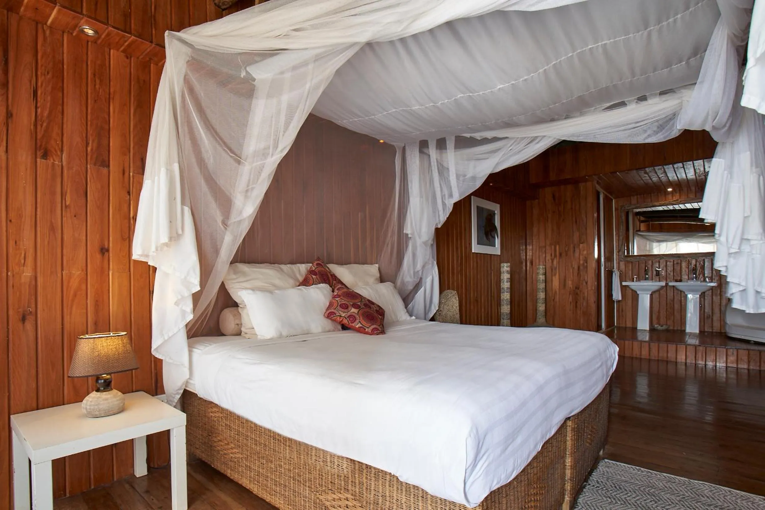 Bed in Catembe Gallery Hotel