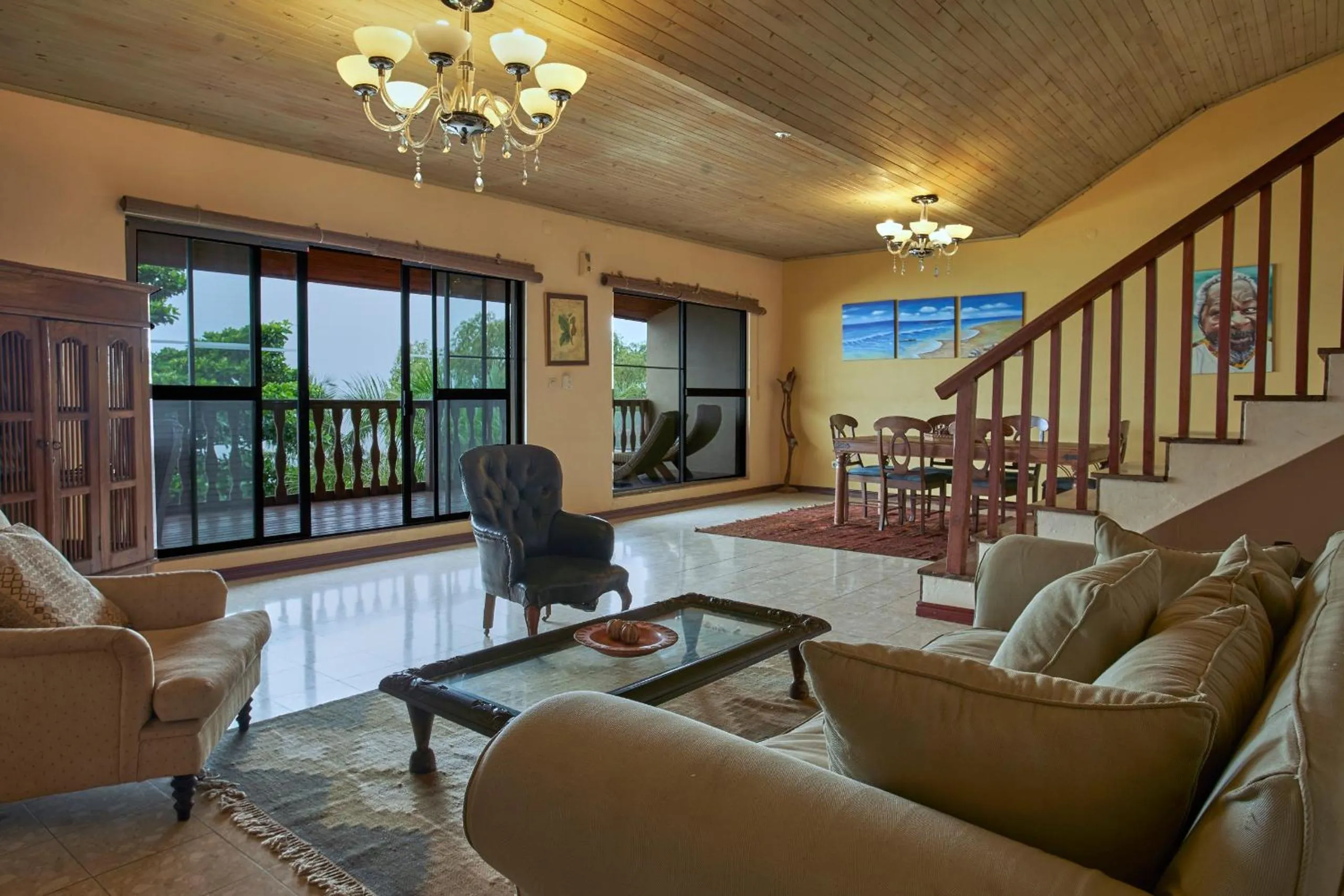 Living room in Catembe Gallery Hotel