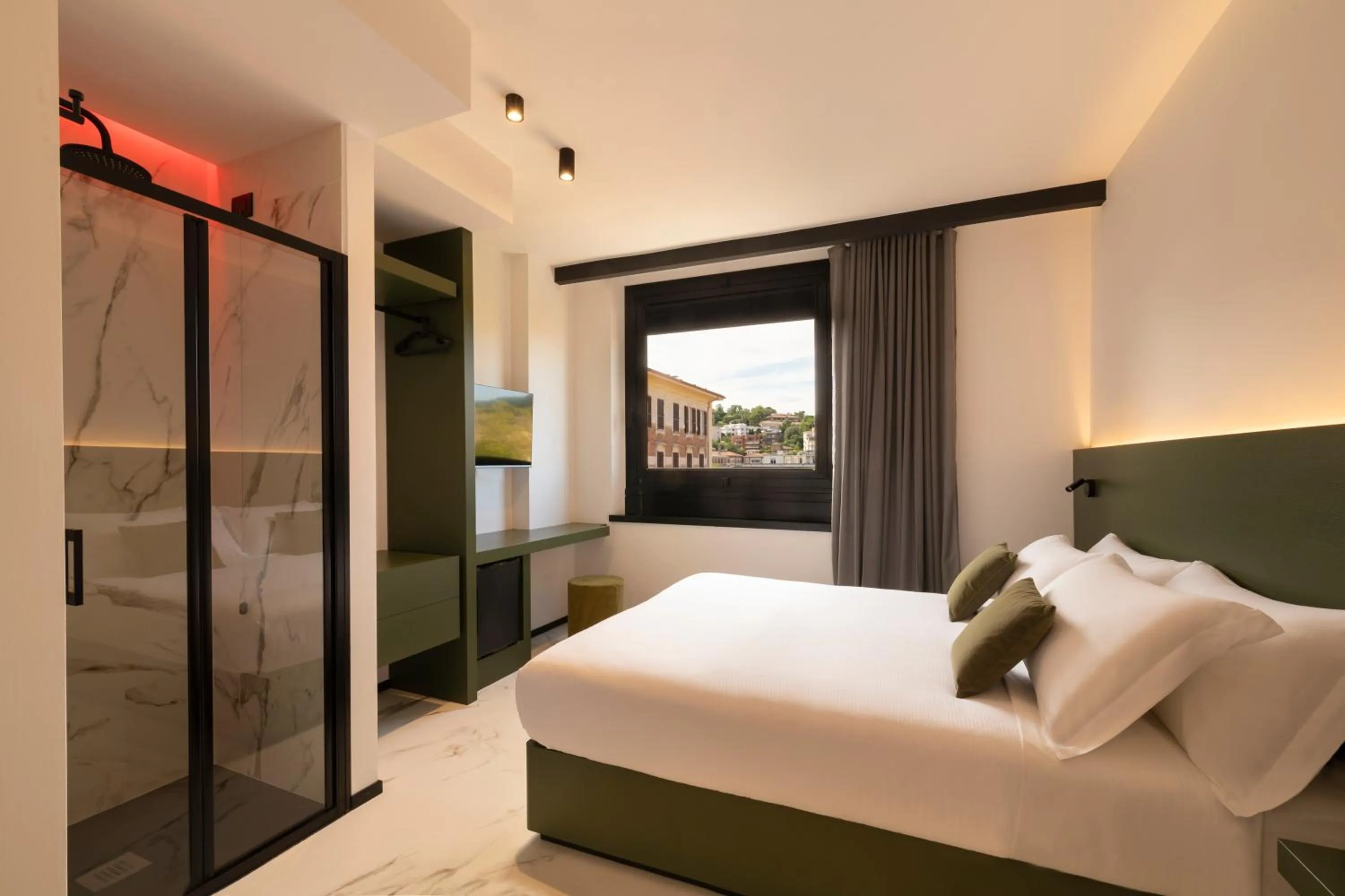 Bedroom, Bed in The City Hotel