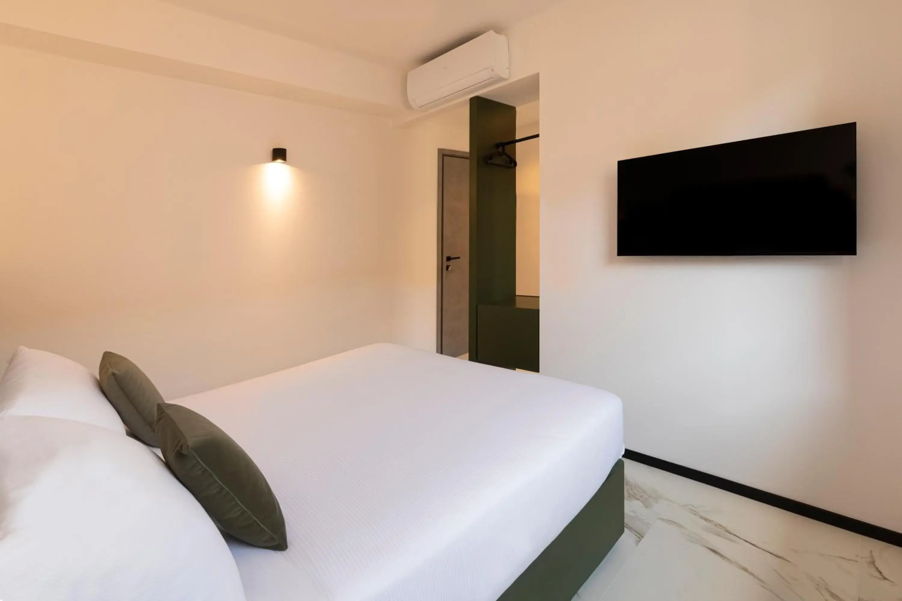 Bedroom, Bed in The City Hotel Bedroom, Bed in The City Hotel