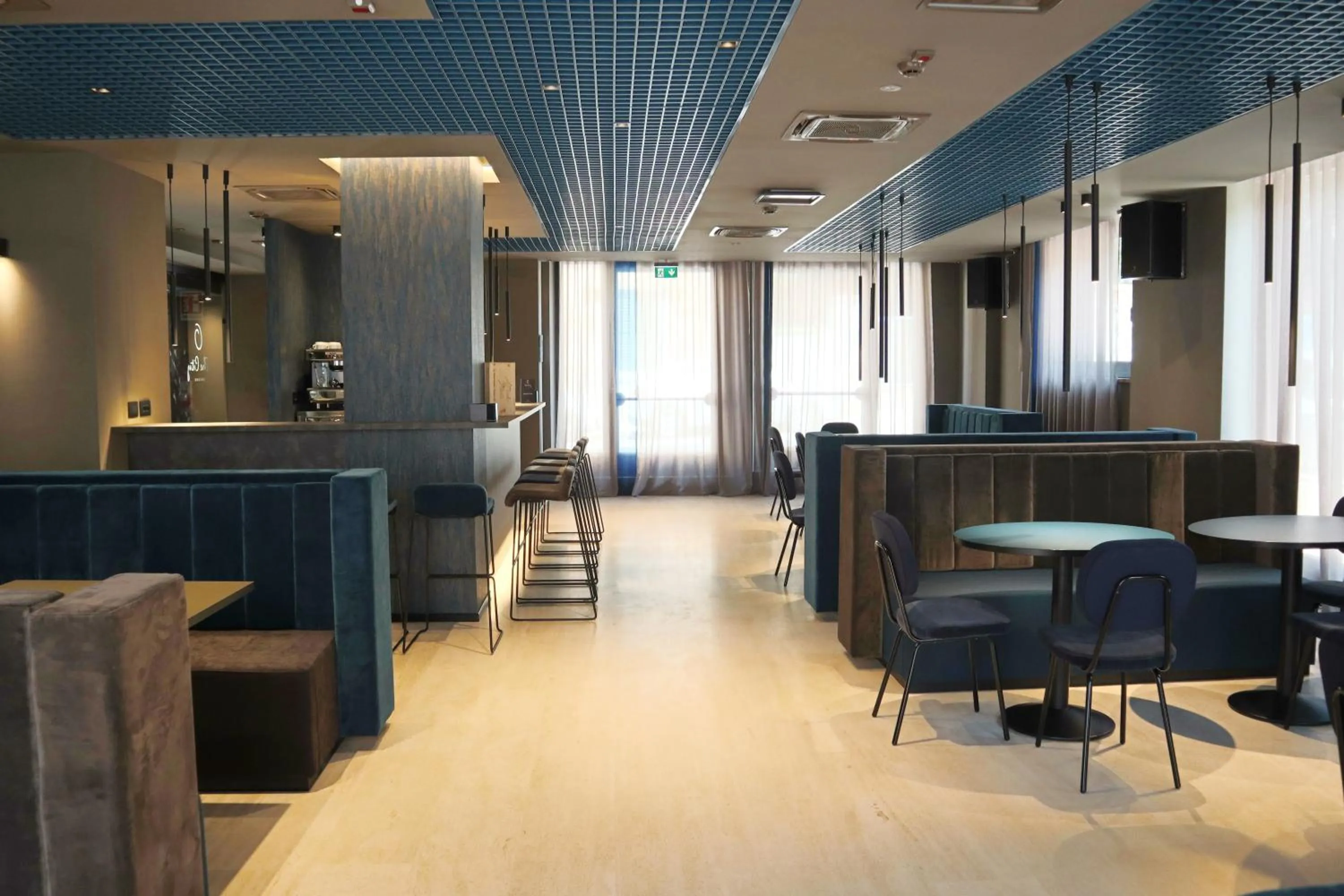 Lounge or bar in The City Hotel