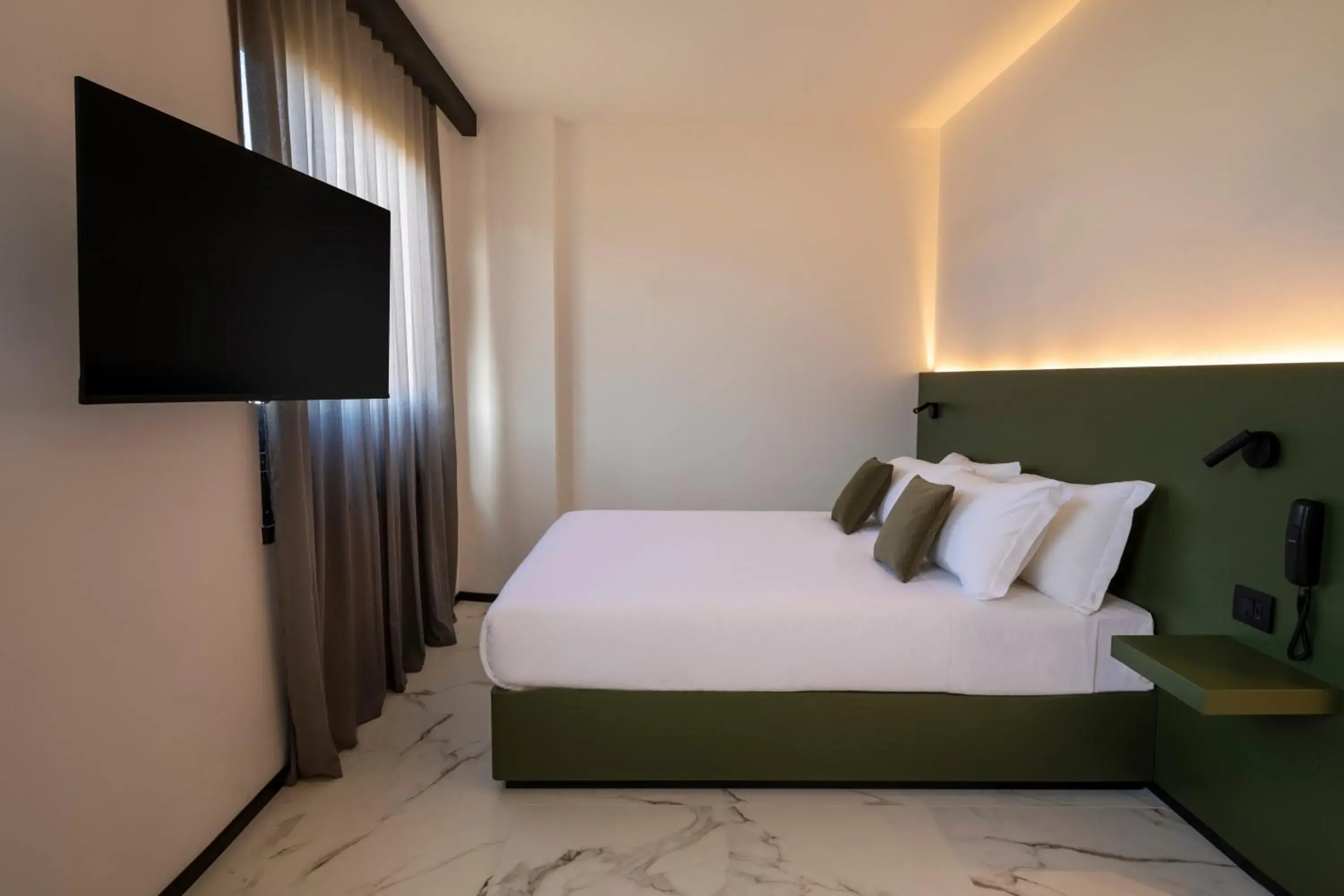 Superior Double Room - single occupancy in The City Hotel Superior Double Room - single occupancy in The City Hotel