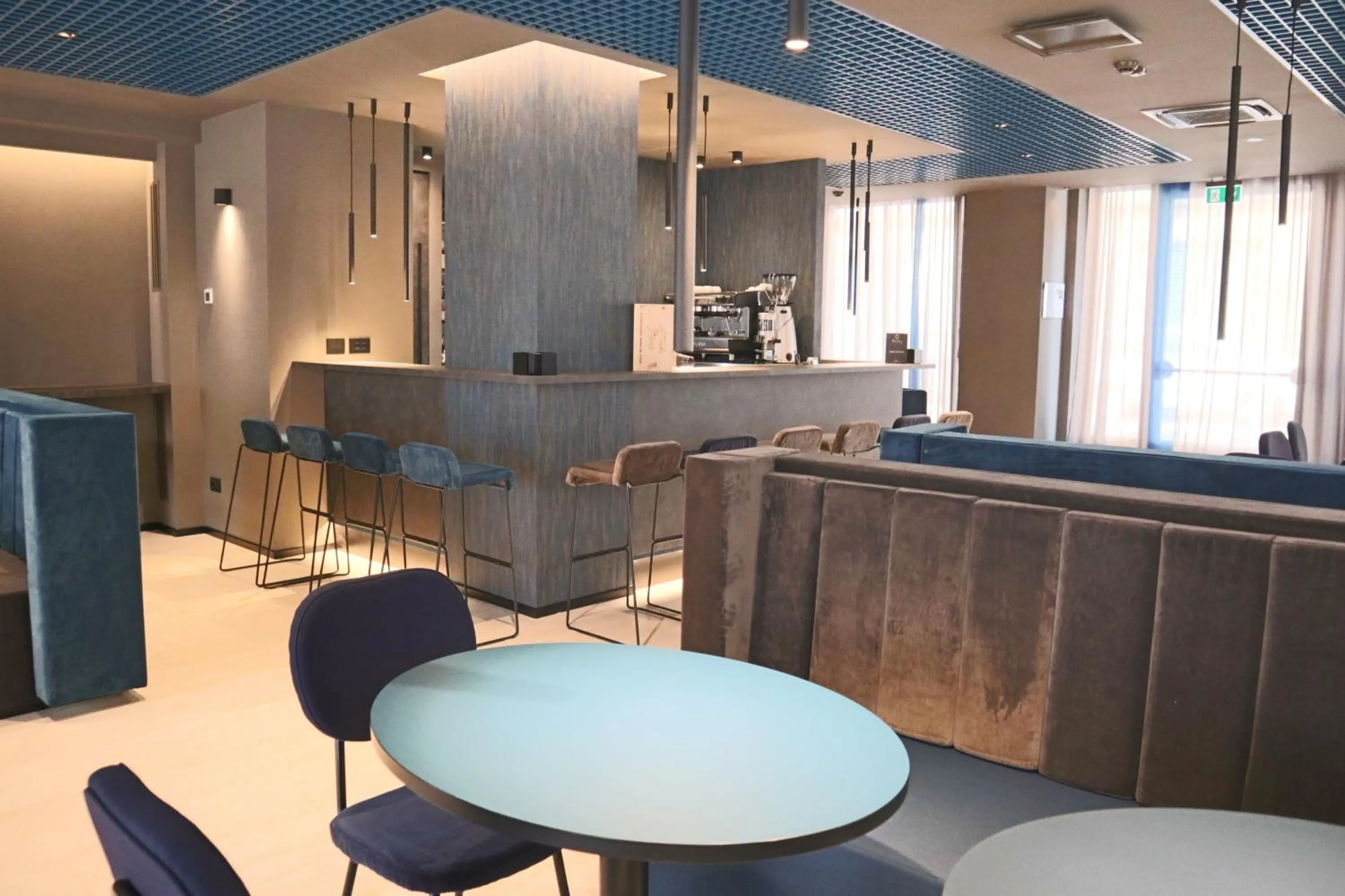 Lounge or bar in The City Hotel