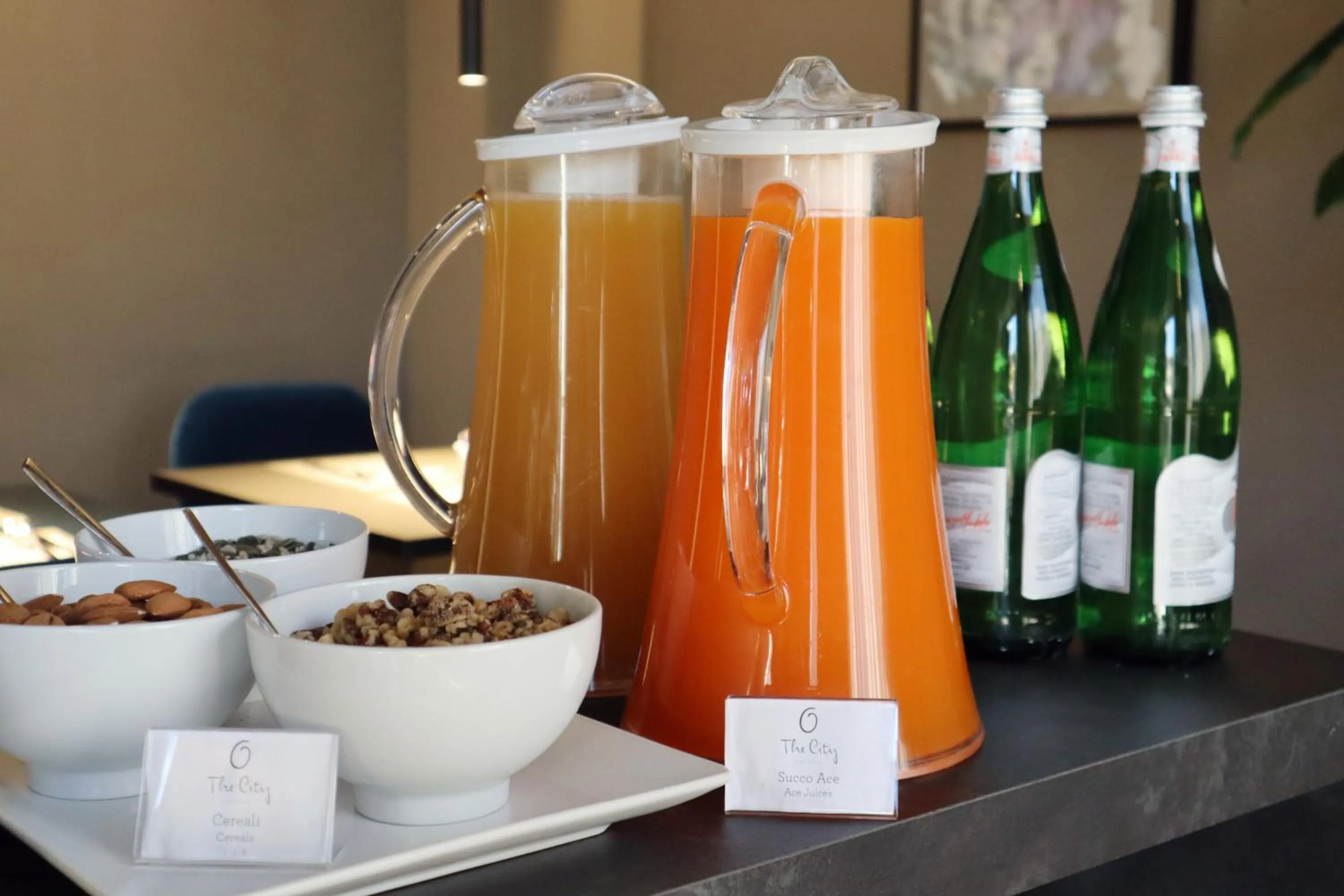 Lounge or bar in The City Hotel