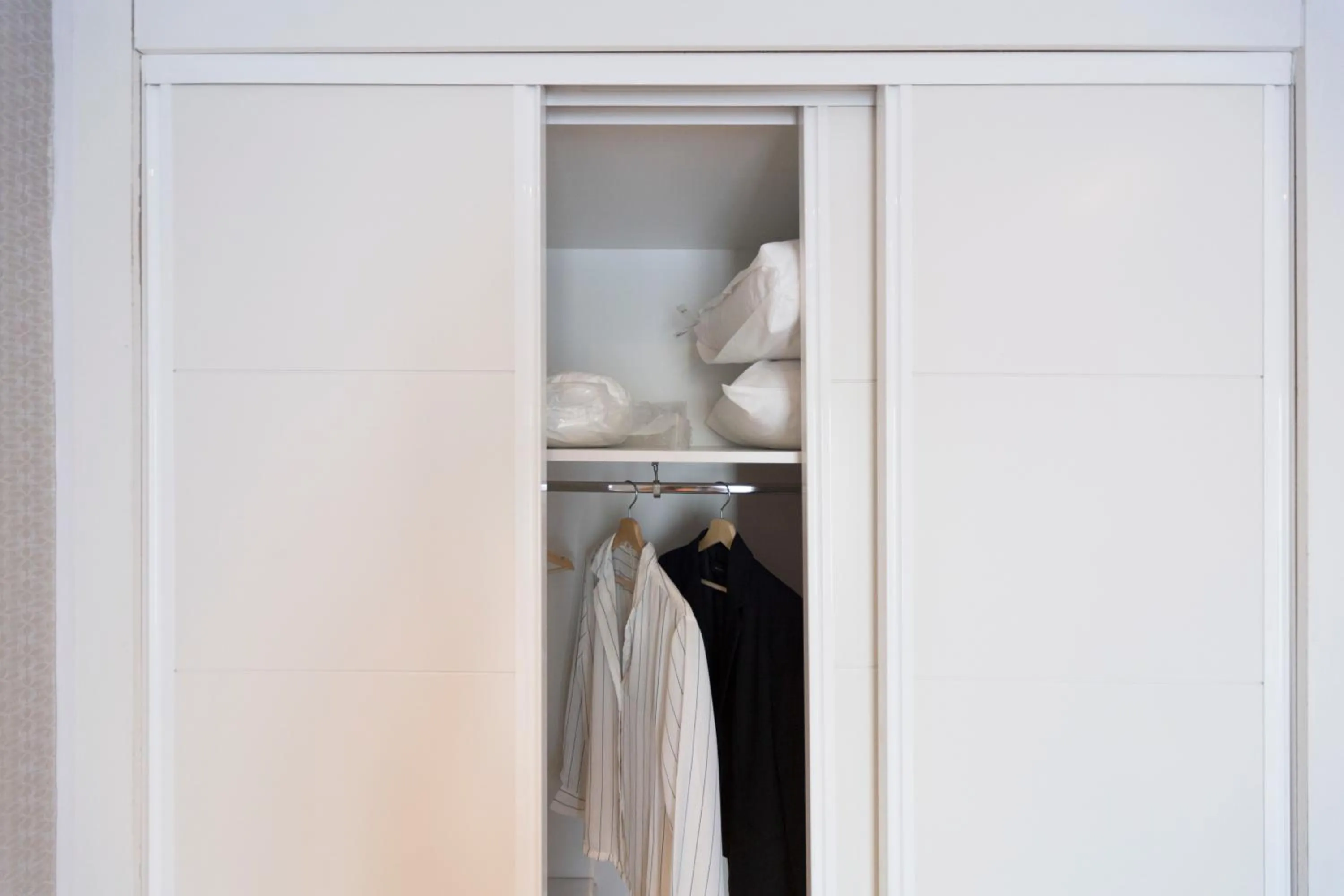 wardrobe in TGH Gran Vía Apartments