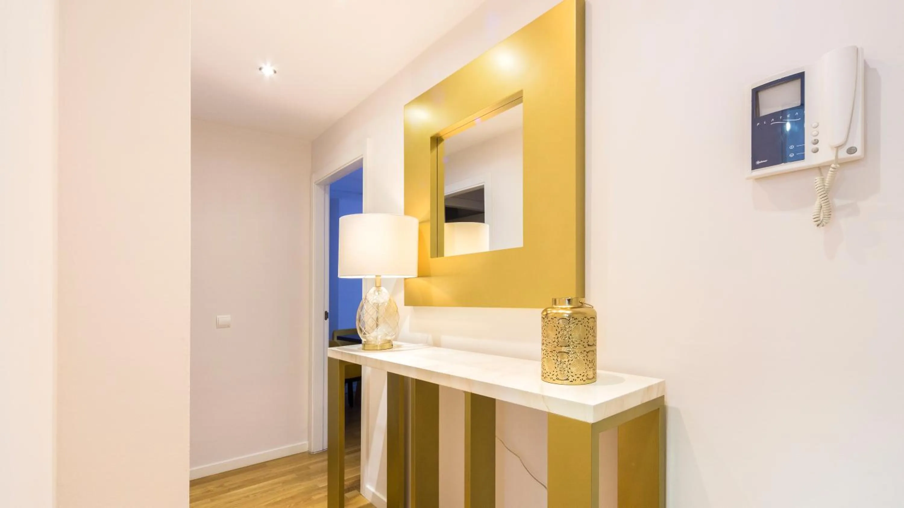 Decorative detail in TGH Gran Vía Apartments