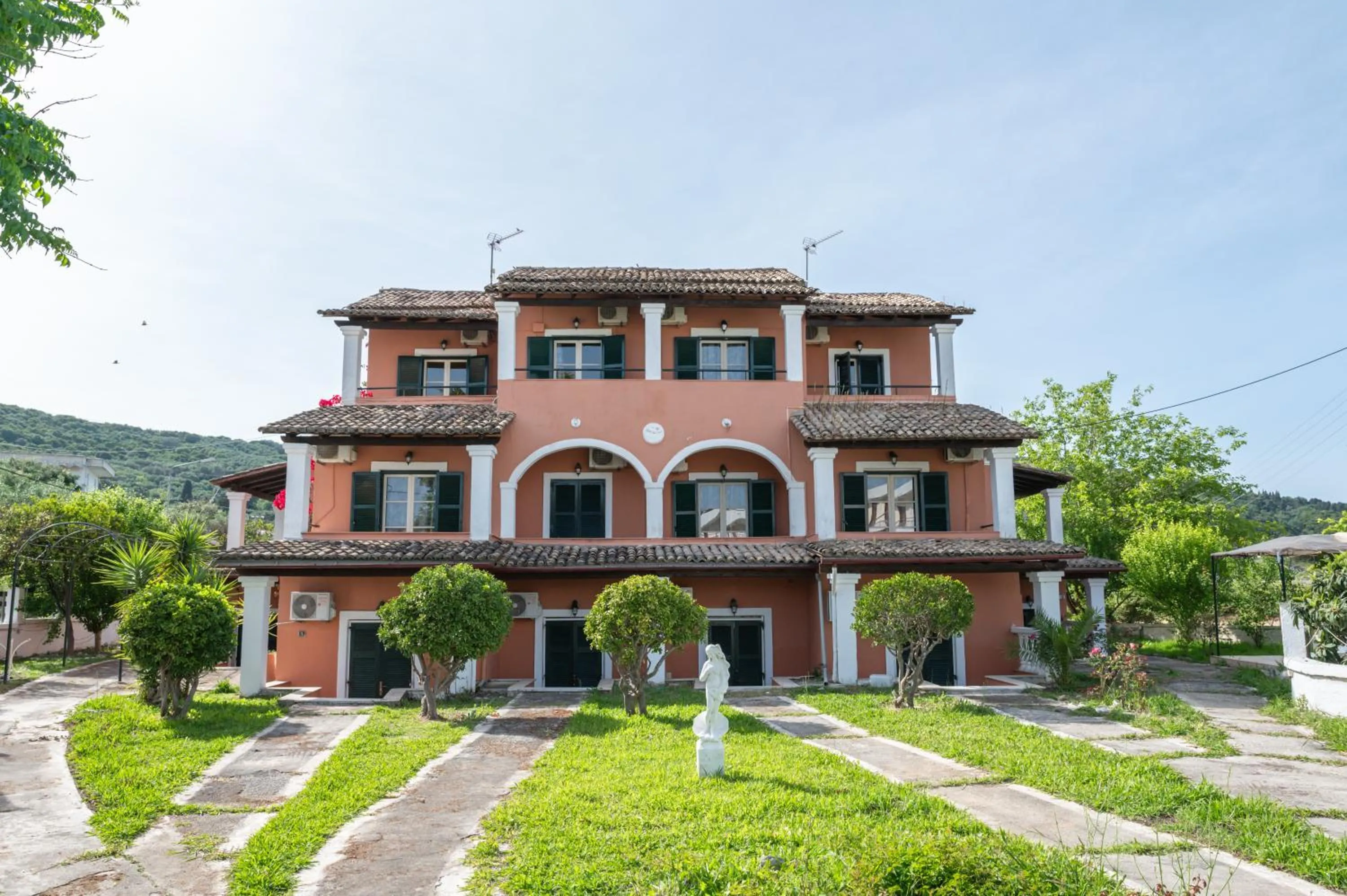 Property building in Villa Corfiota Moraitika Beach