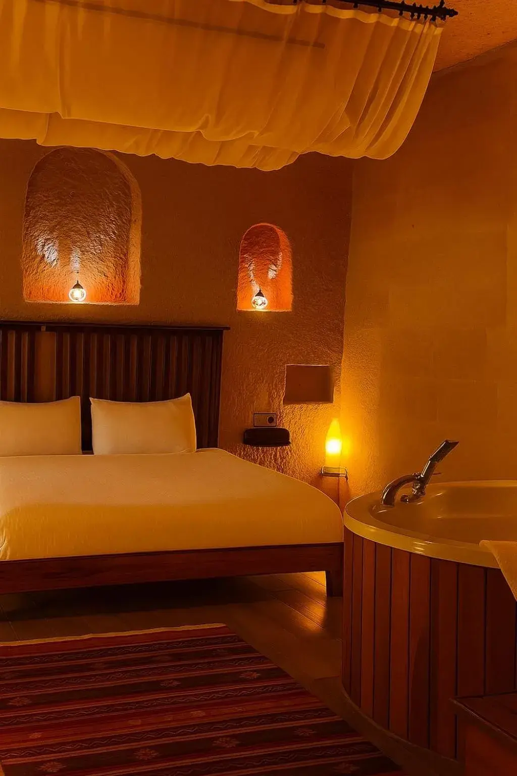 Deluxe Double Room with Bath in Grand Uchisar Hotel Deluxe Double Room with Bath in Grand Uchisar Hotel