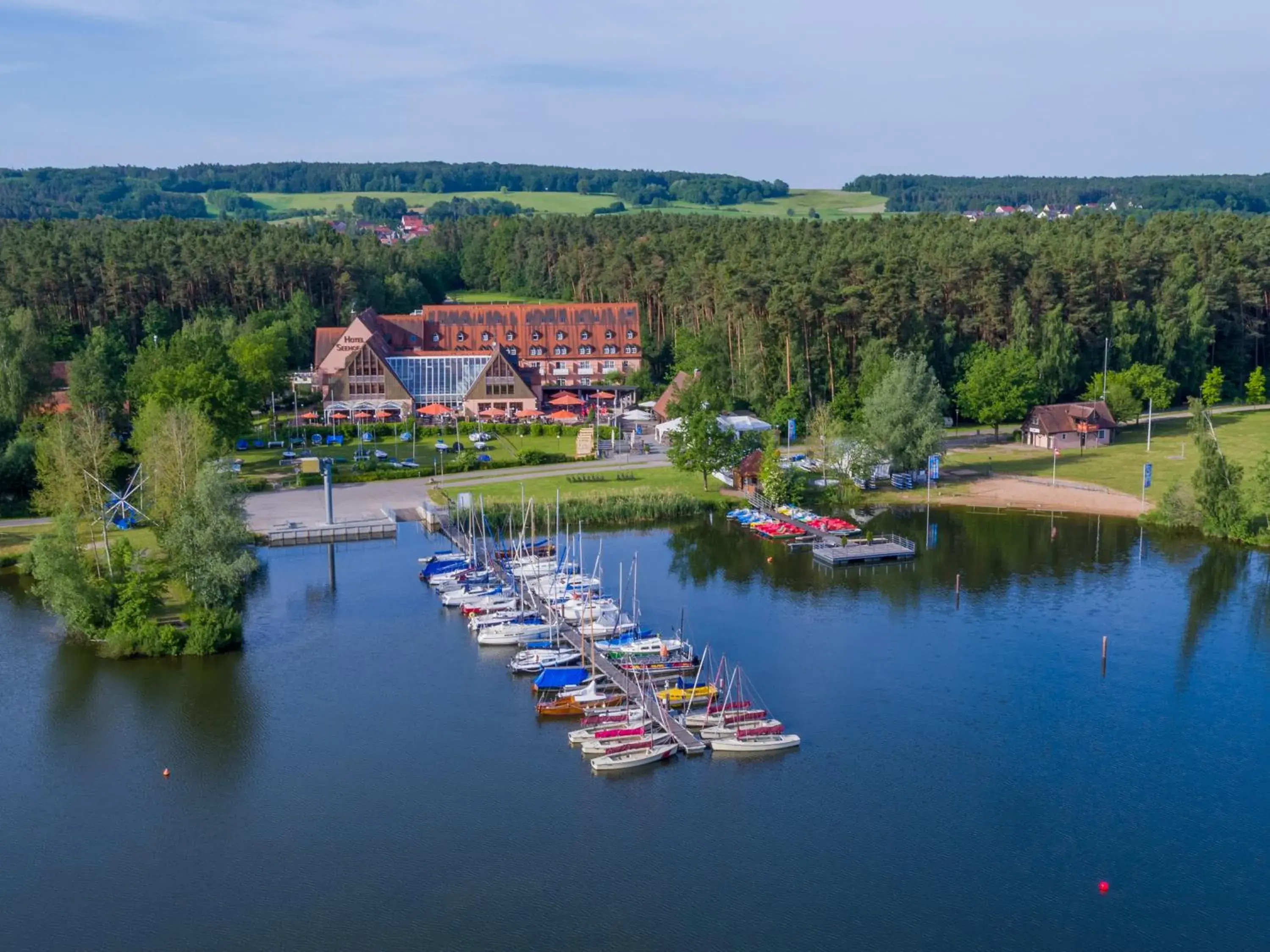 Property building, Bird's-eye View in Strandhotel Seehof