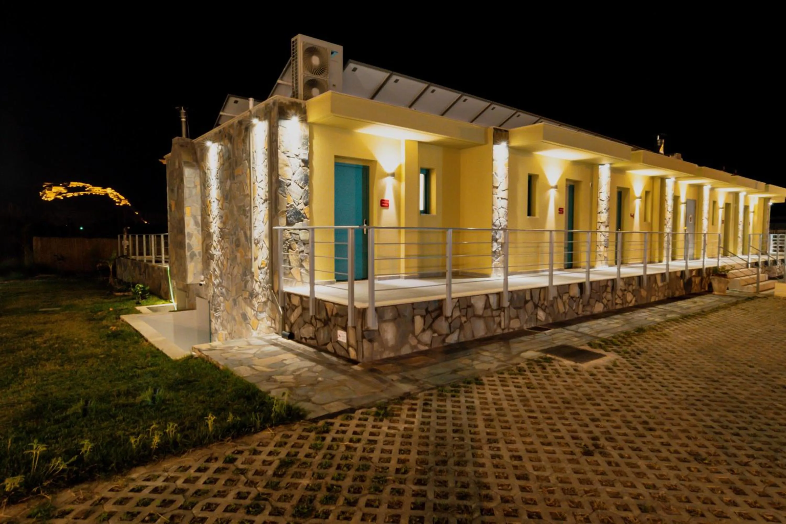 Property building in Palacio del Sol Luxury Apartments