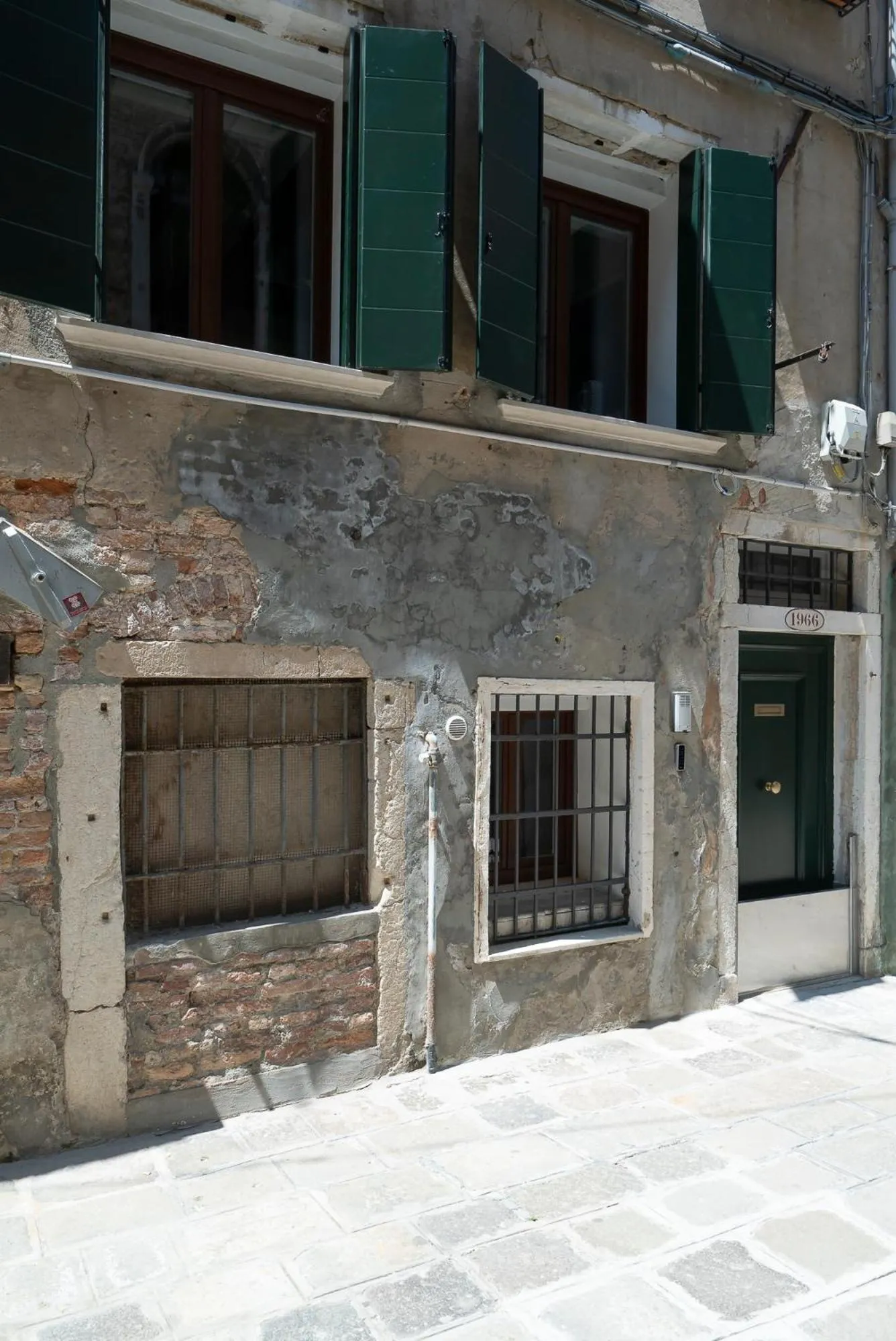Property building in San Stae Glamour