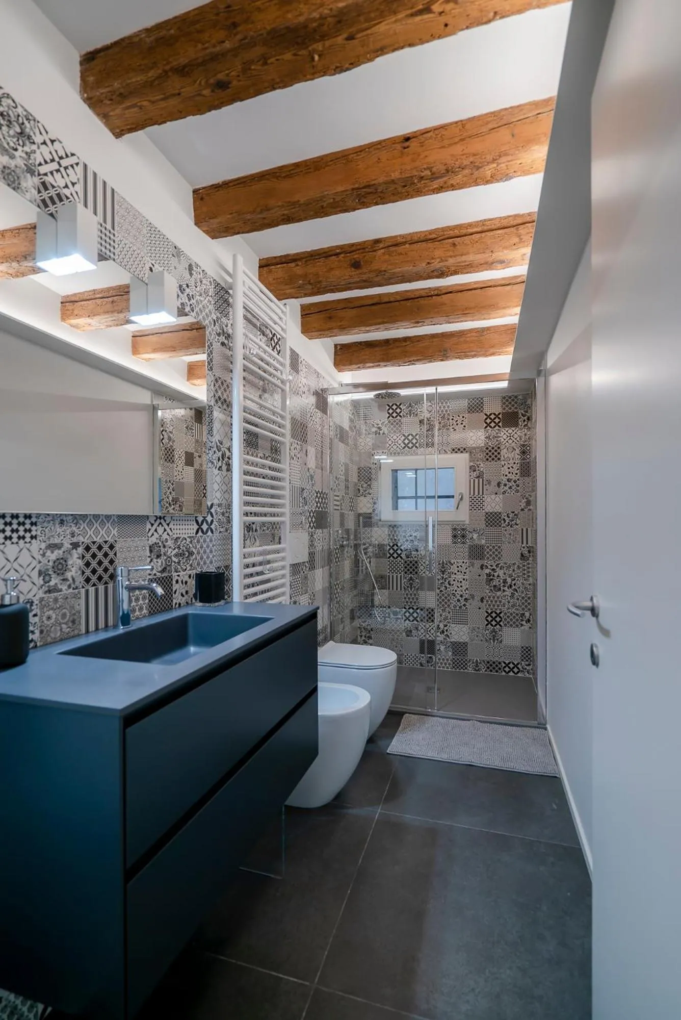 Bathroom in San Stae Glamour