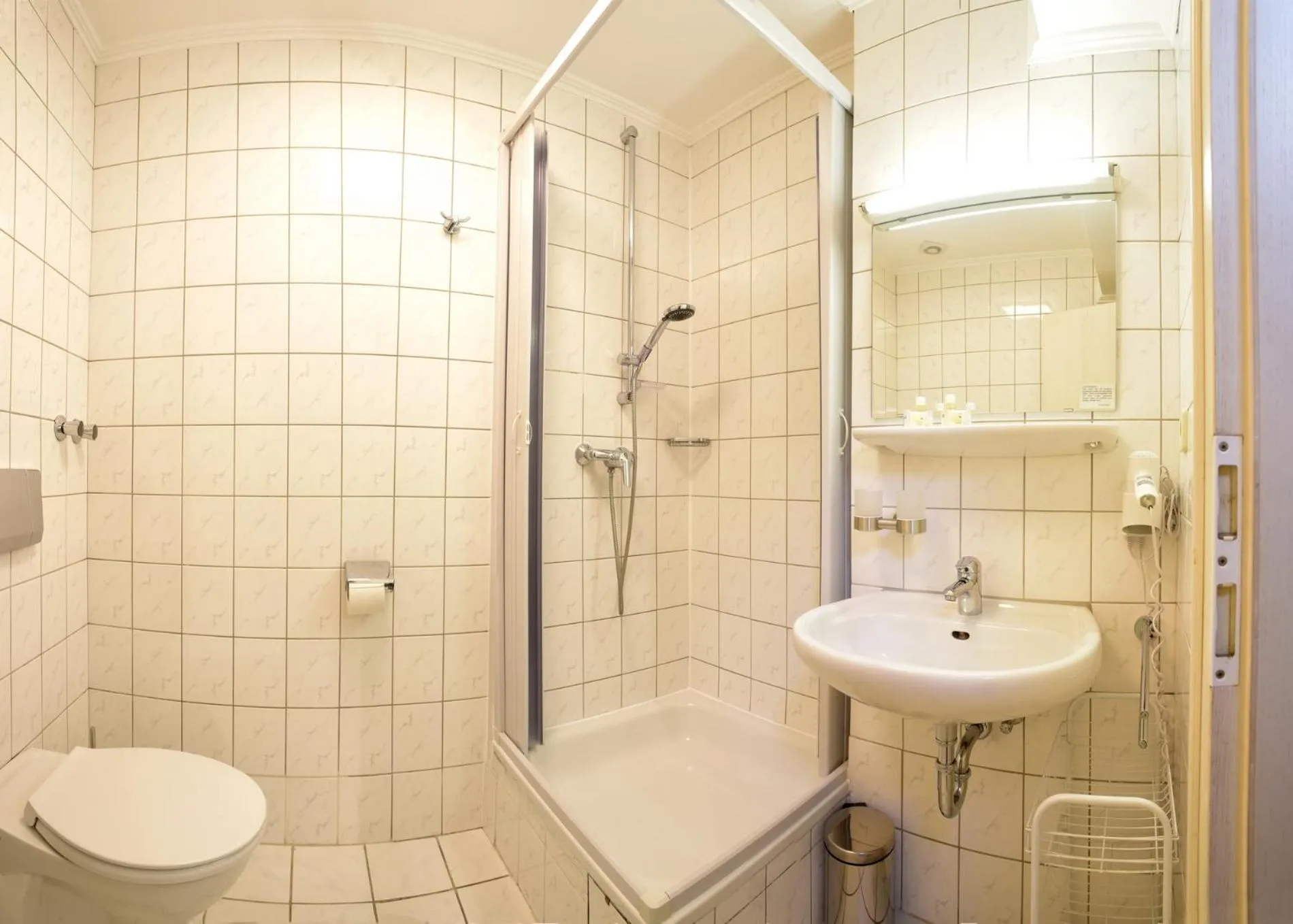 Shower in Hotel Bürgerhof