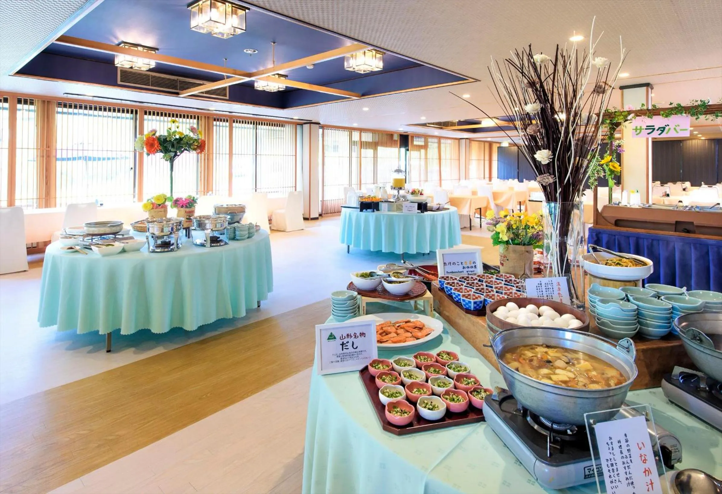 Food and drinks in Takamiya Hotel Jurin