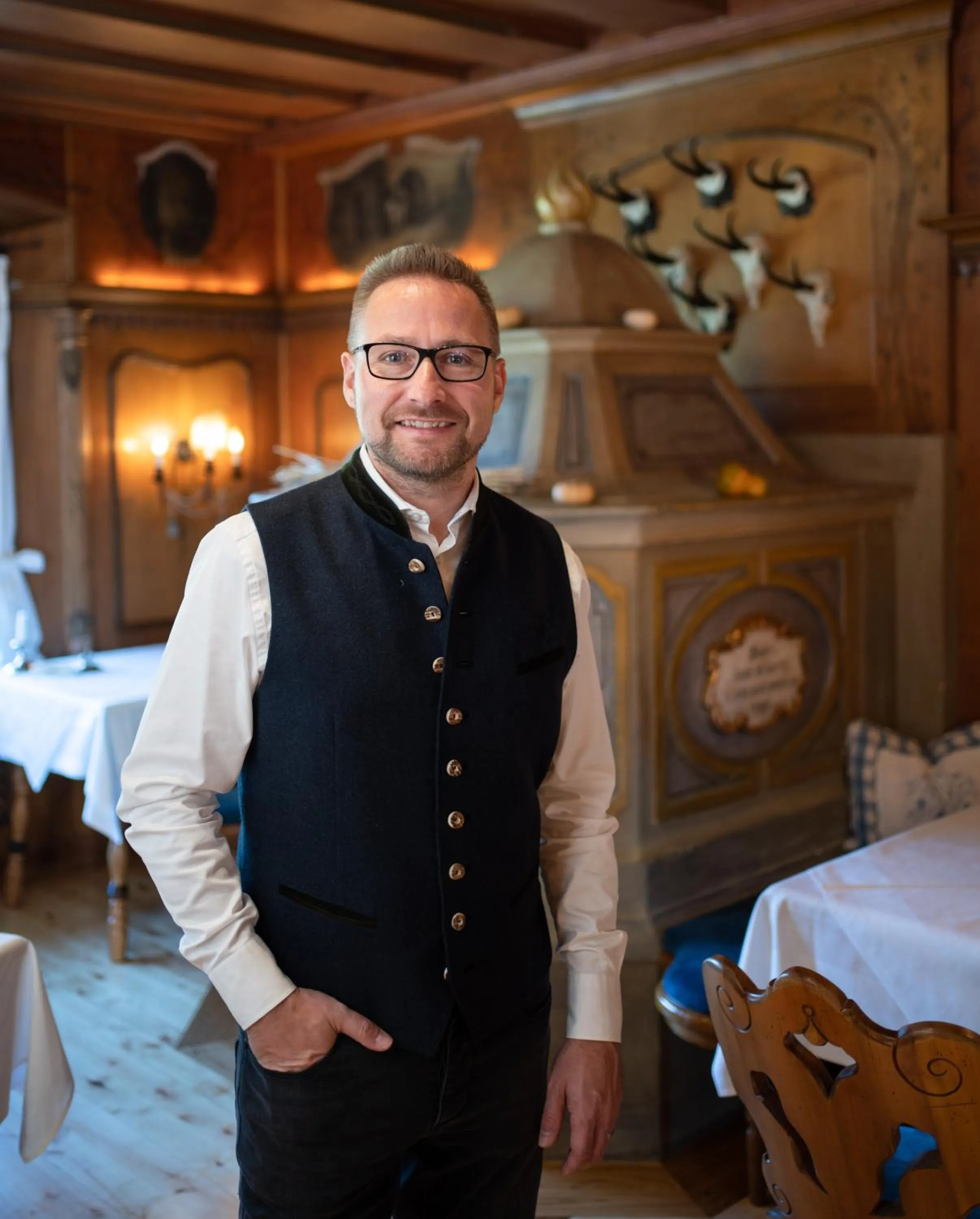 People in Parkhotel Wallgau 4 Sterne Superior Alpenjuwel mit Spa Genuss, Golf & Wellness in der Karwendel-Region Tradition trifft Eleganz im stilvollen Rückzugsort