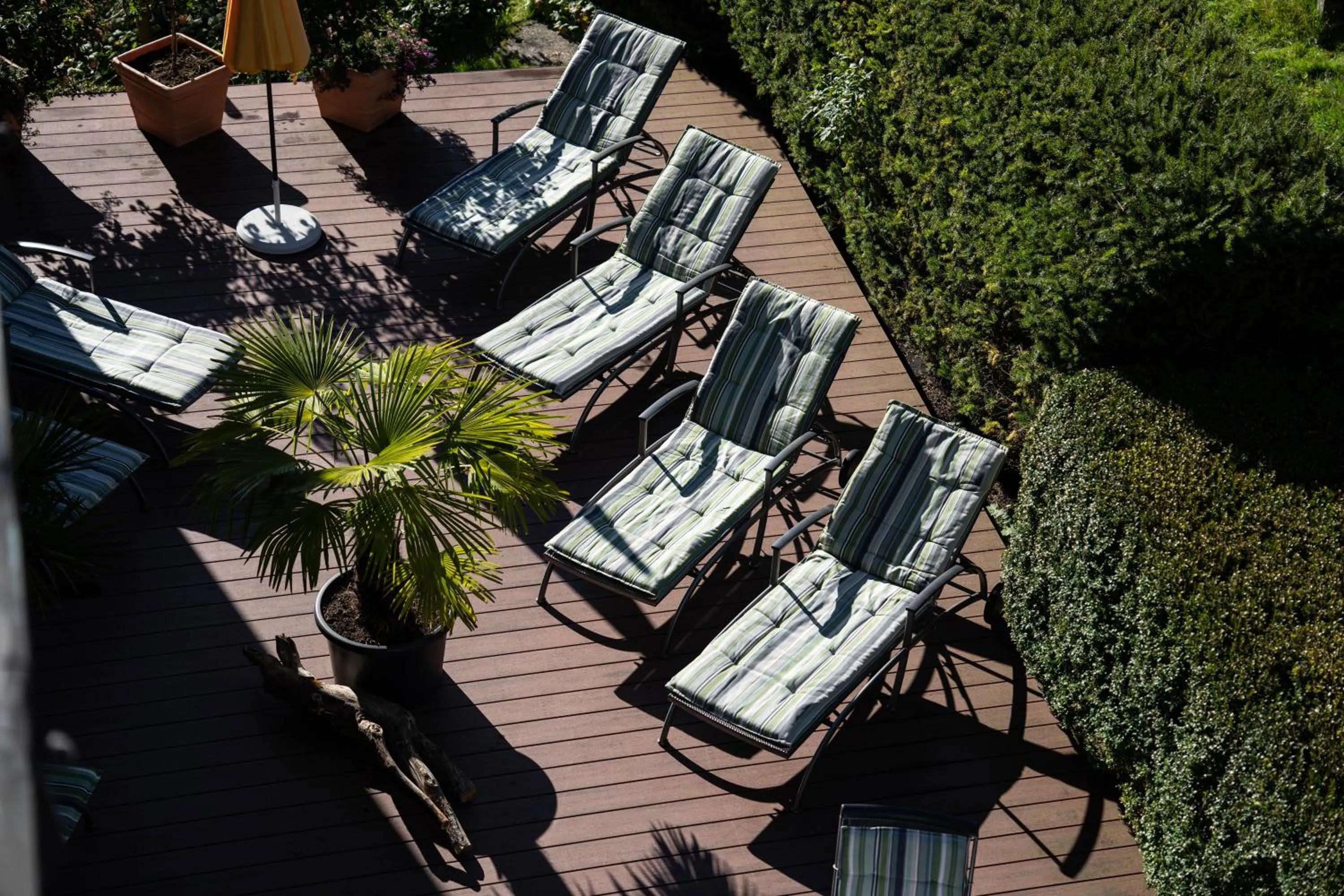 sunbed in Parkhotel Wallgau 4 Sterne Superior Alpenjuwel mit Spa Genuss, Golf & Wellness in der Karwendel-Region Tradition trifft Eleganz im stilvollen Rückzugsort