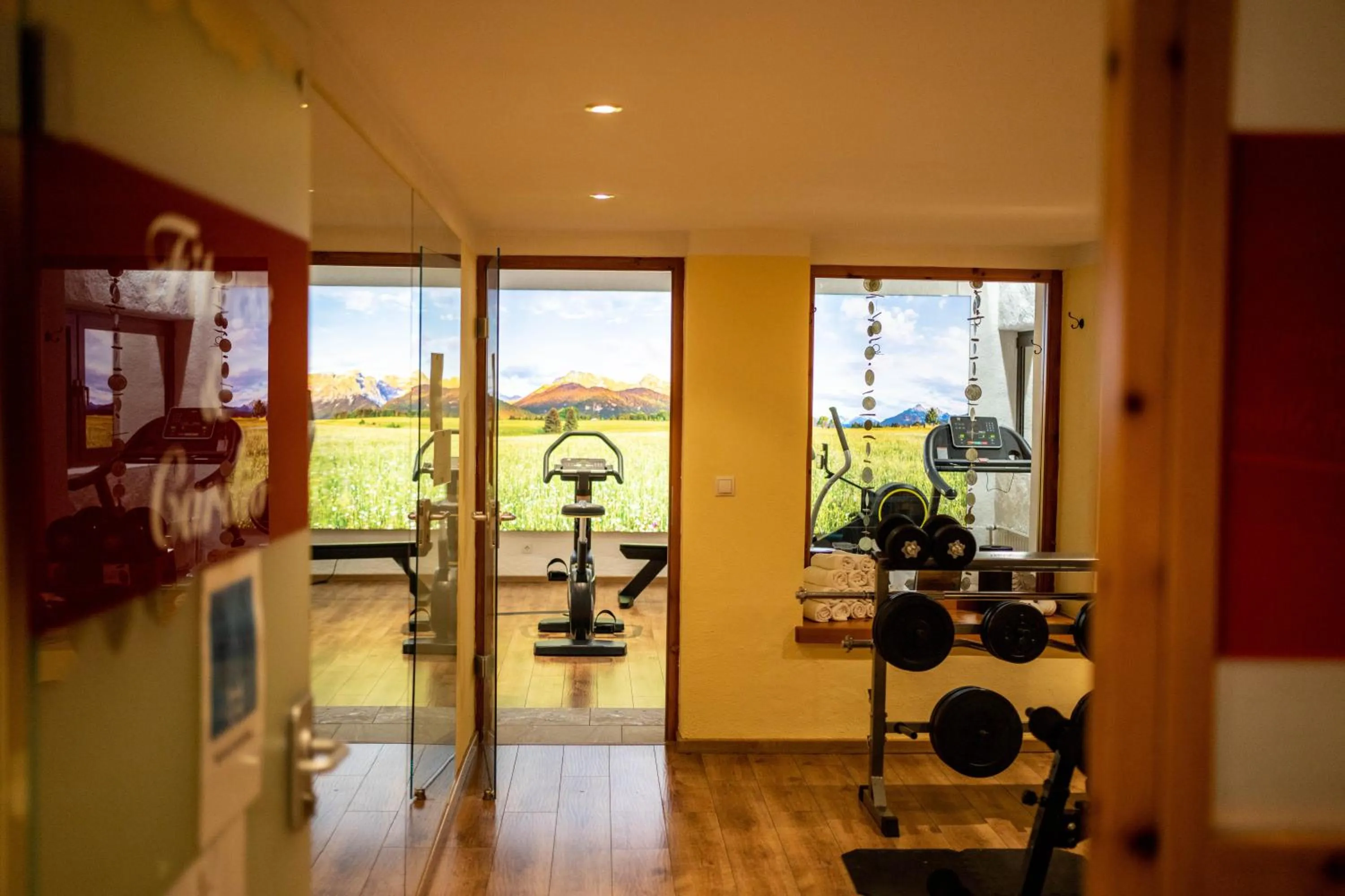 Fitness centre/facilities in Parkhotel Wallgau 4 Sterne Superior Alpenjuwel mit Spa Genuss, Golf & Wellness in der Karwendel-Region Tradition trifft Eleganz im stilvollen Rückzugsort