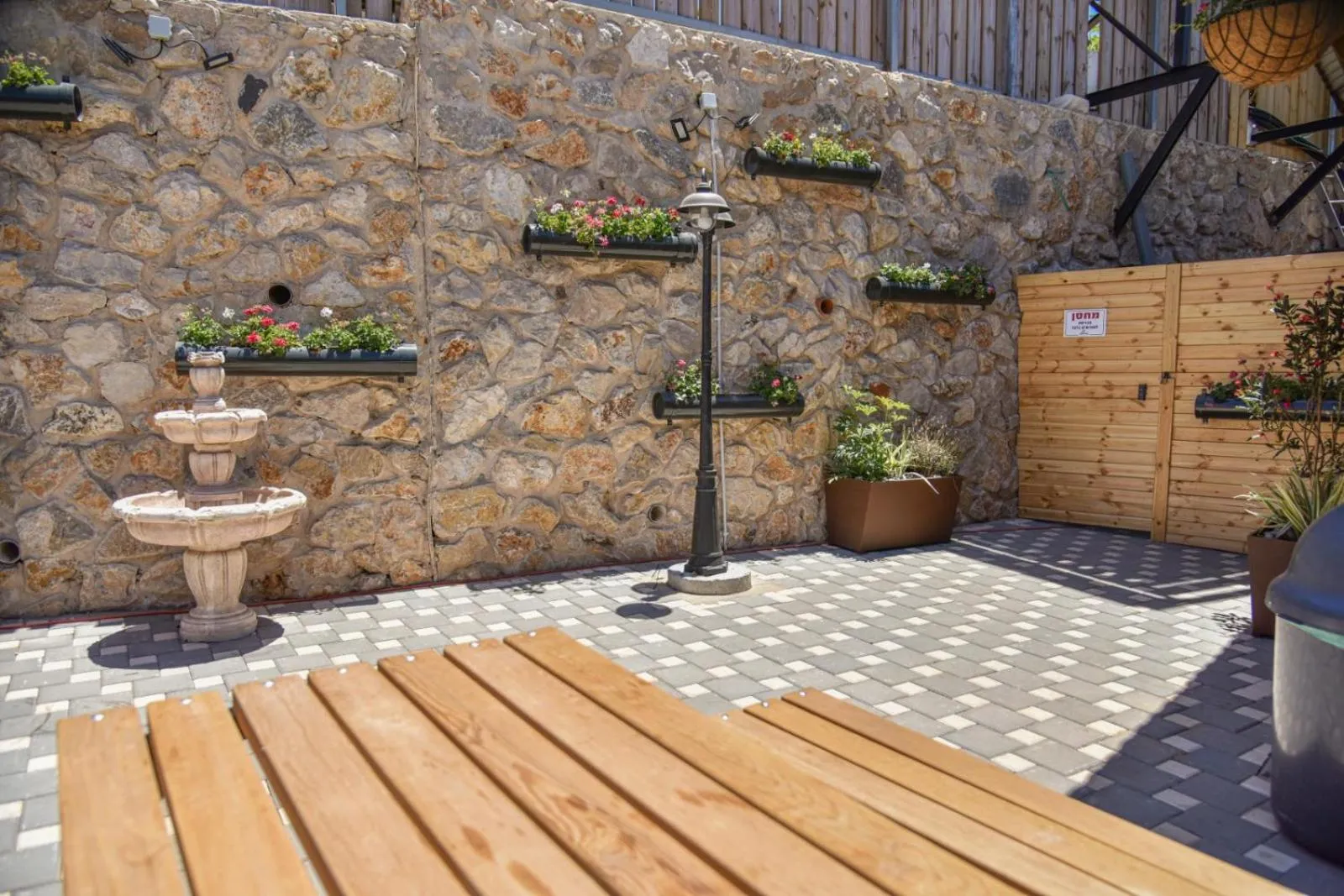 Mitzpe Hermon Tzimmers