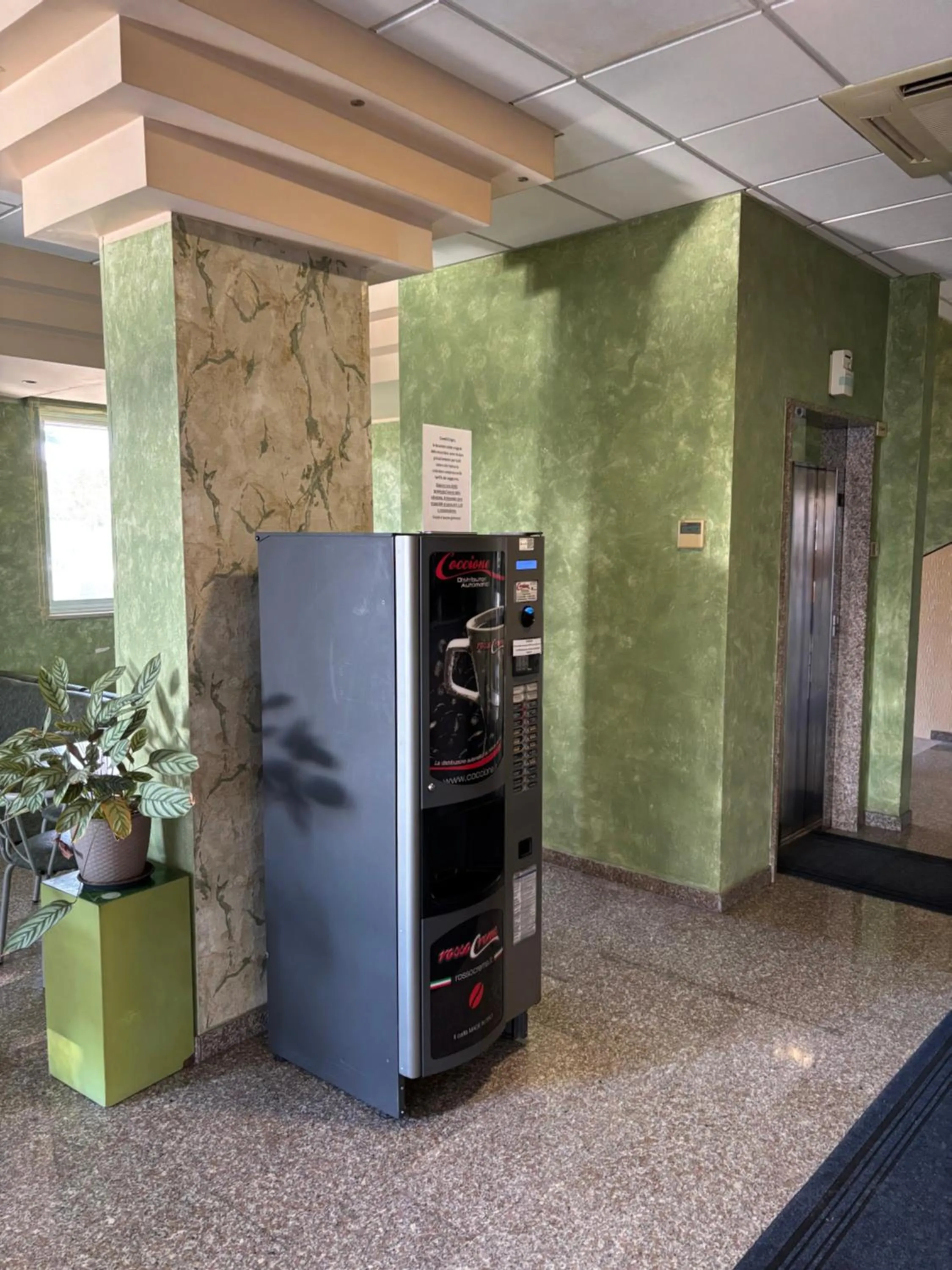 vending machine in Hotel La Fonte a 300m uscita A14 Pescara Nord