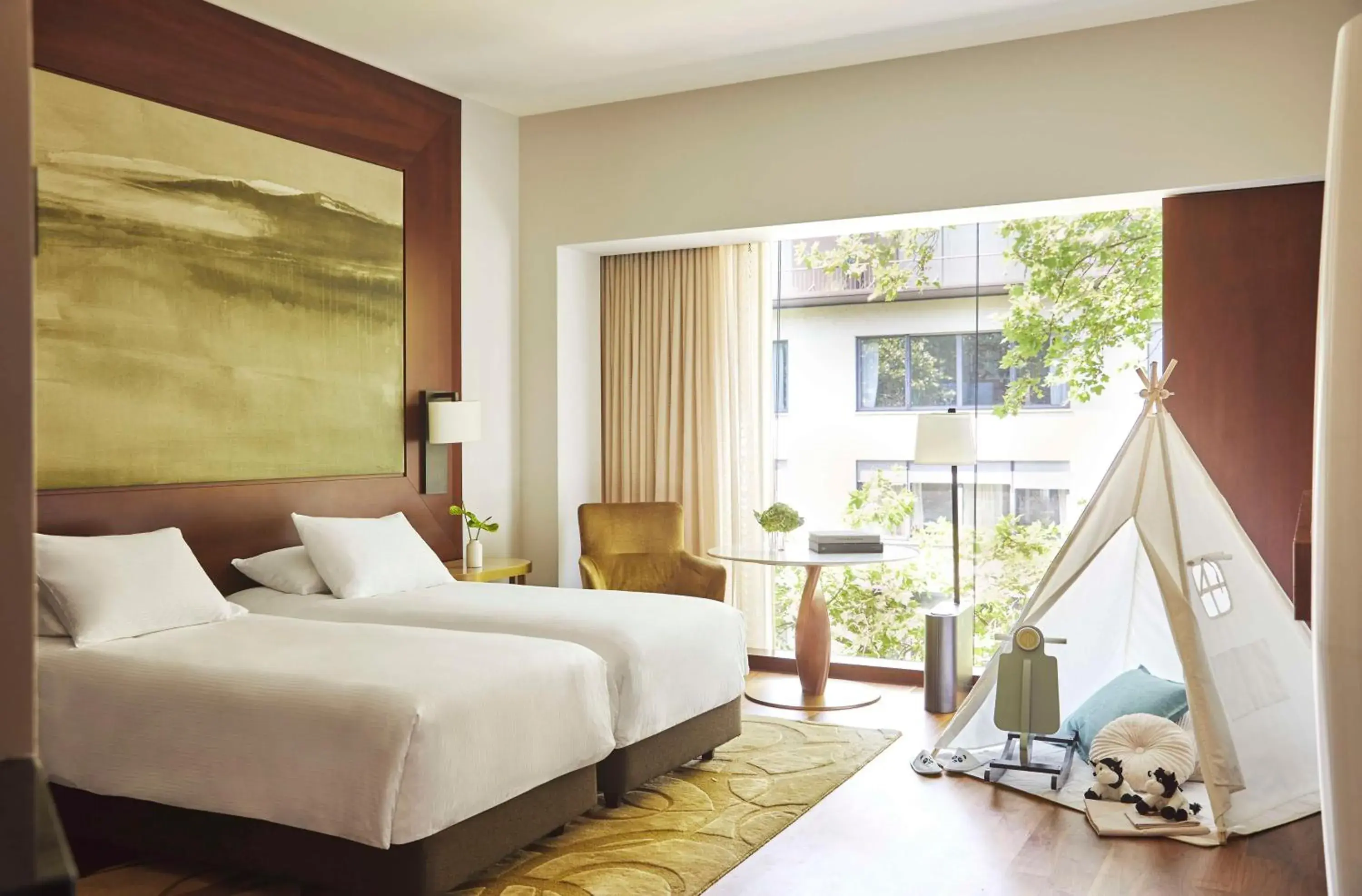 Family Room - single occupancy in Park Hyatt Zurich – City Center Luxury Family Room - single occupancy in Park Hyatt Zurich – City Center Luxury