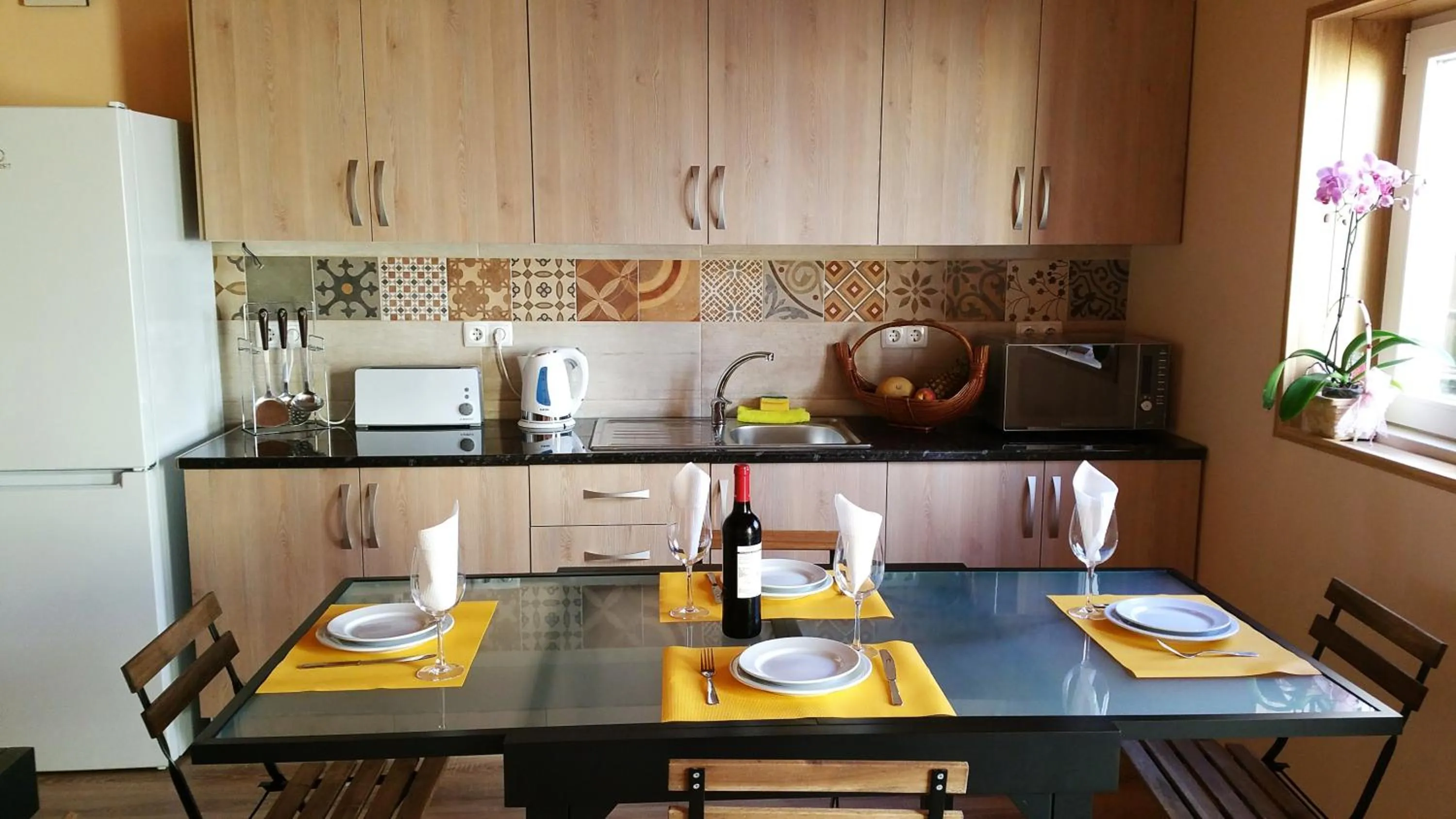 Communal kitchen in Happy House Comfort Plus