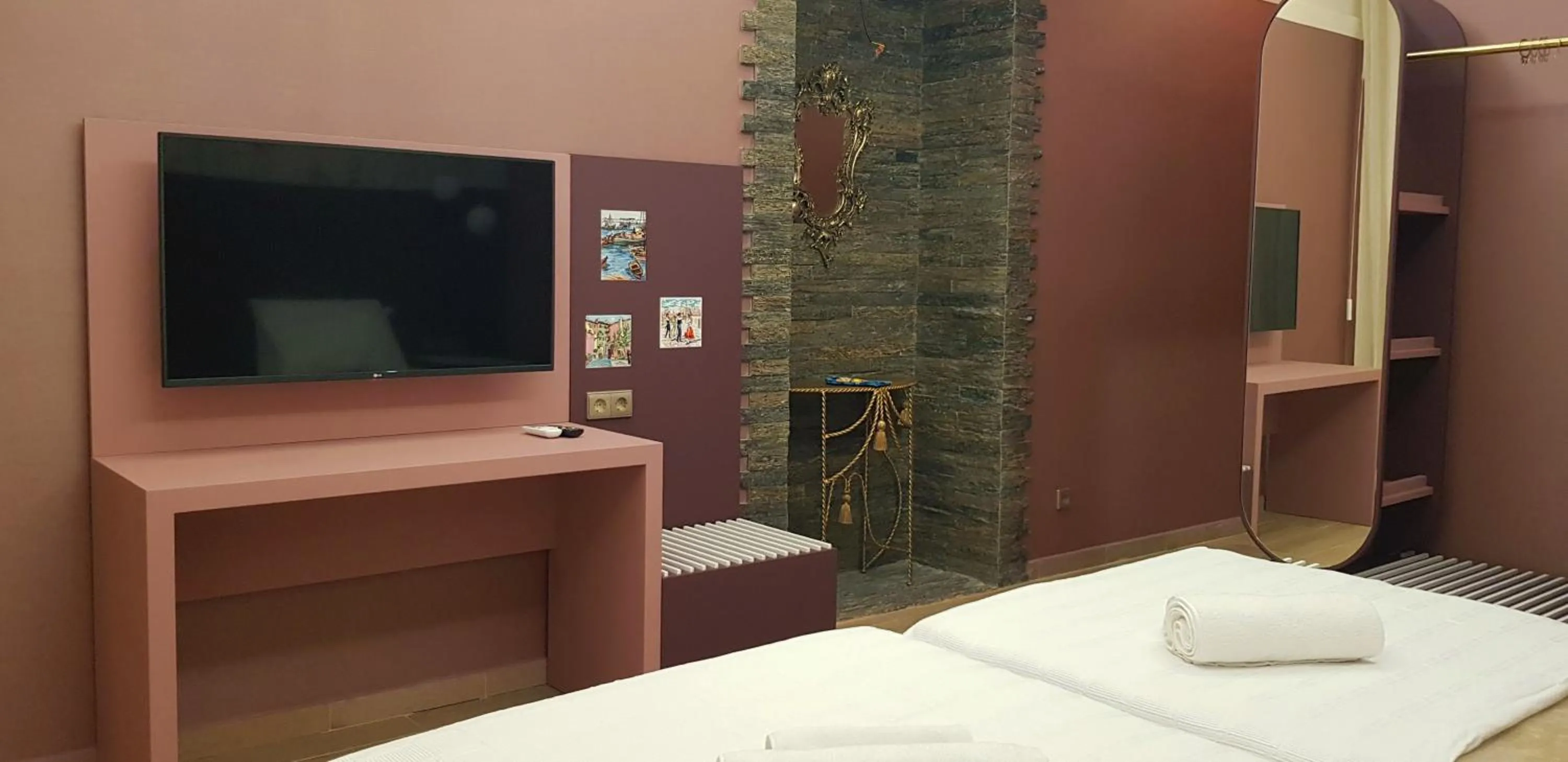 Photo of the whole room, Bed in Happy House Comfort Plus