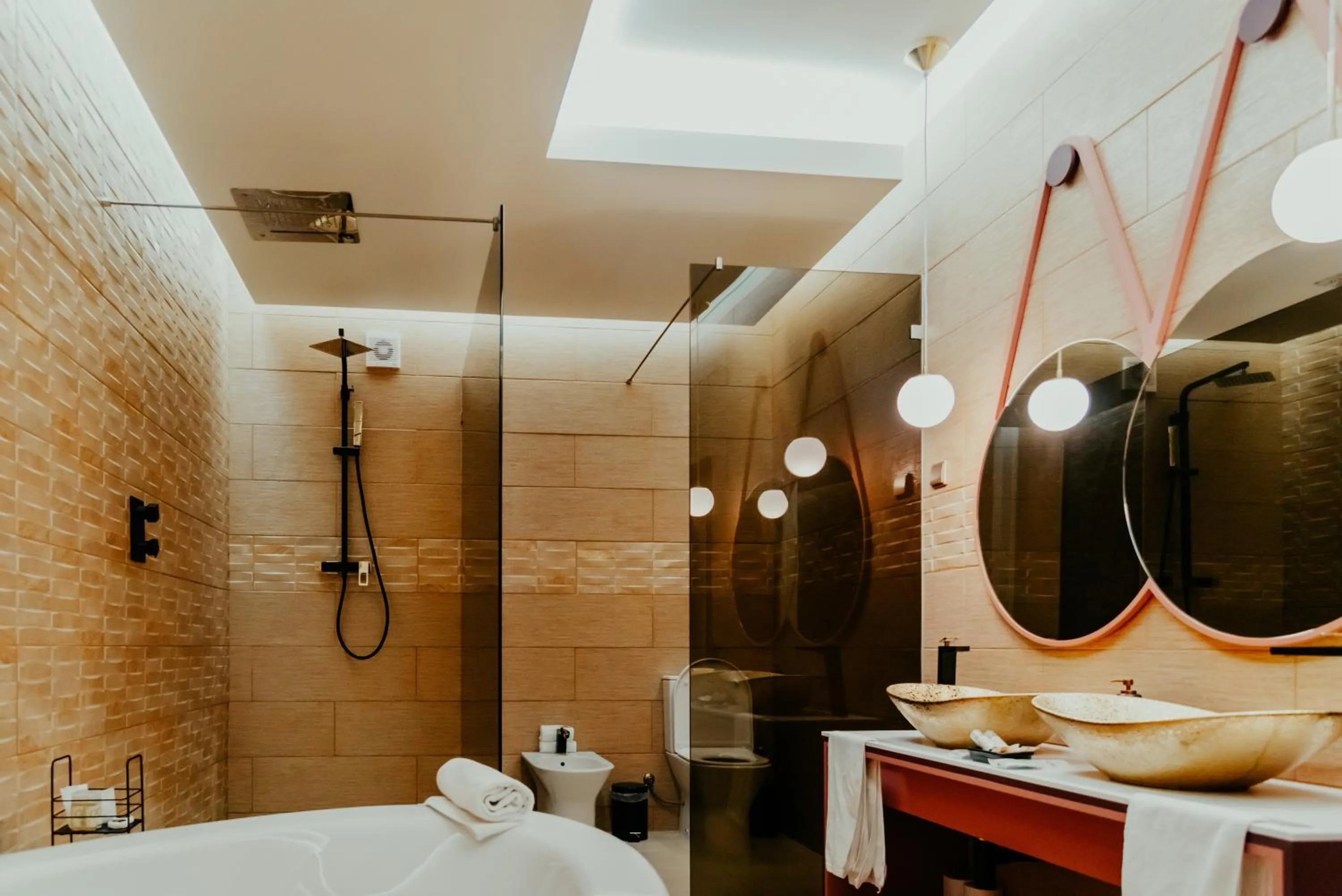 Bath in Happy House Comfort Plus