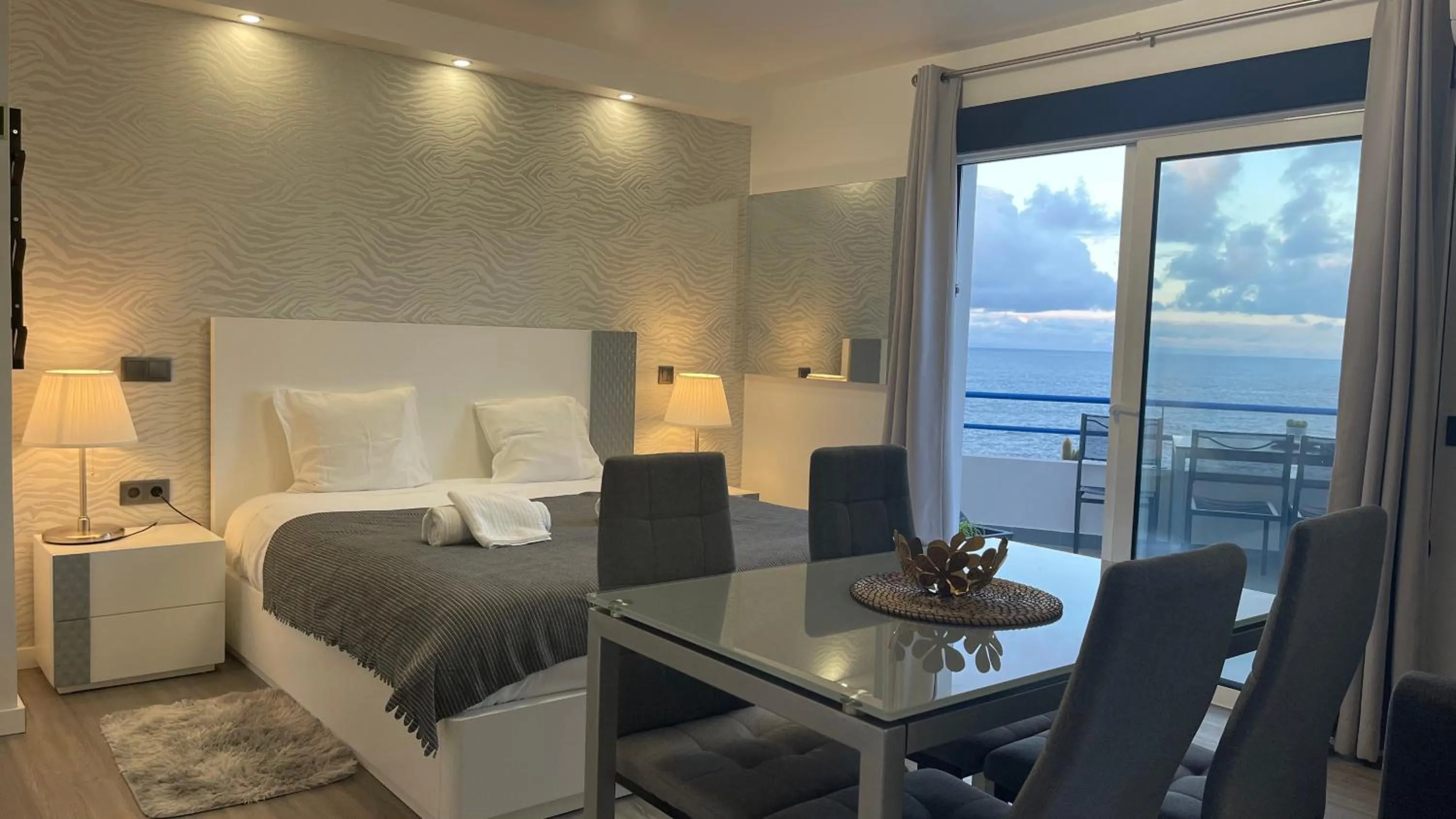 Bed in Sea and Sun 4 You - Horizonte Azul