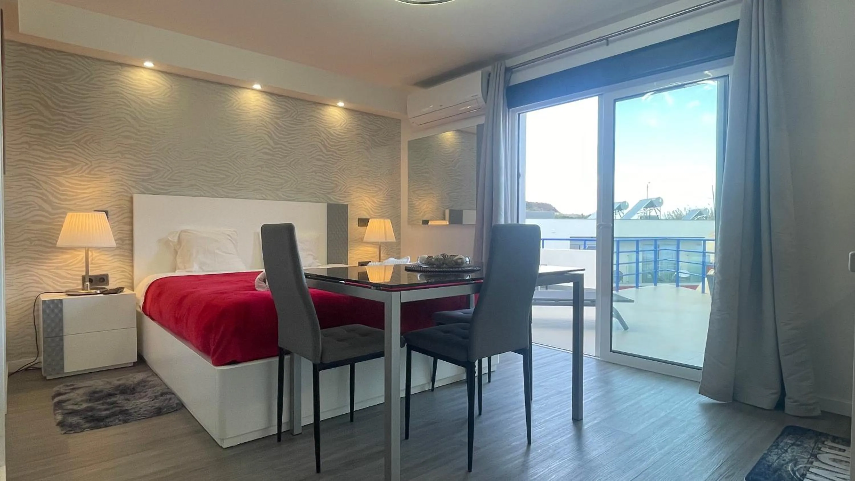 Bed in Sea and Sun 4 You - Horizonte Azul