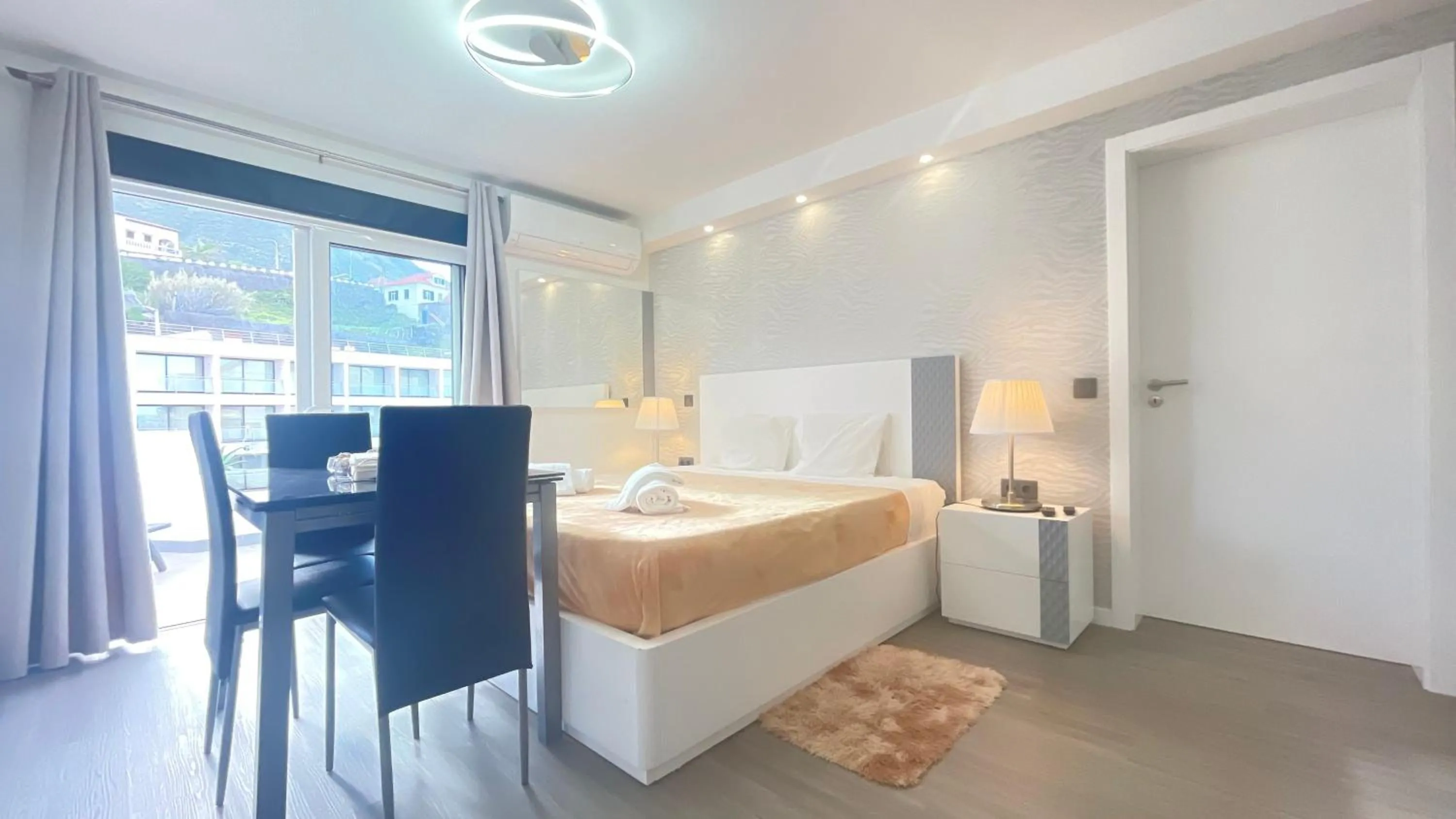 Bed in Sea and Sun 4 You - Horizonte Azul