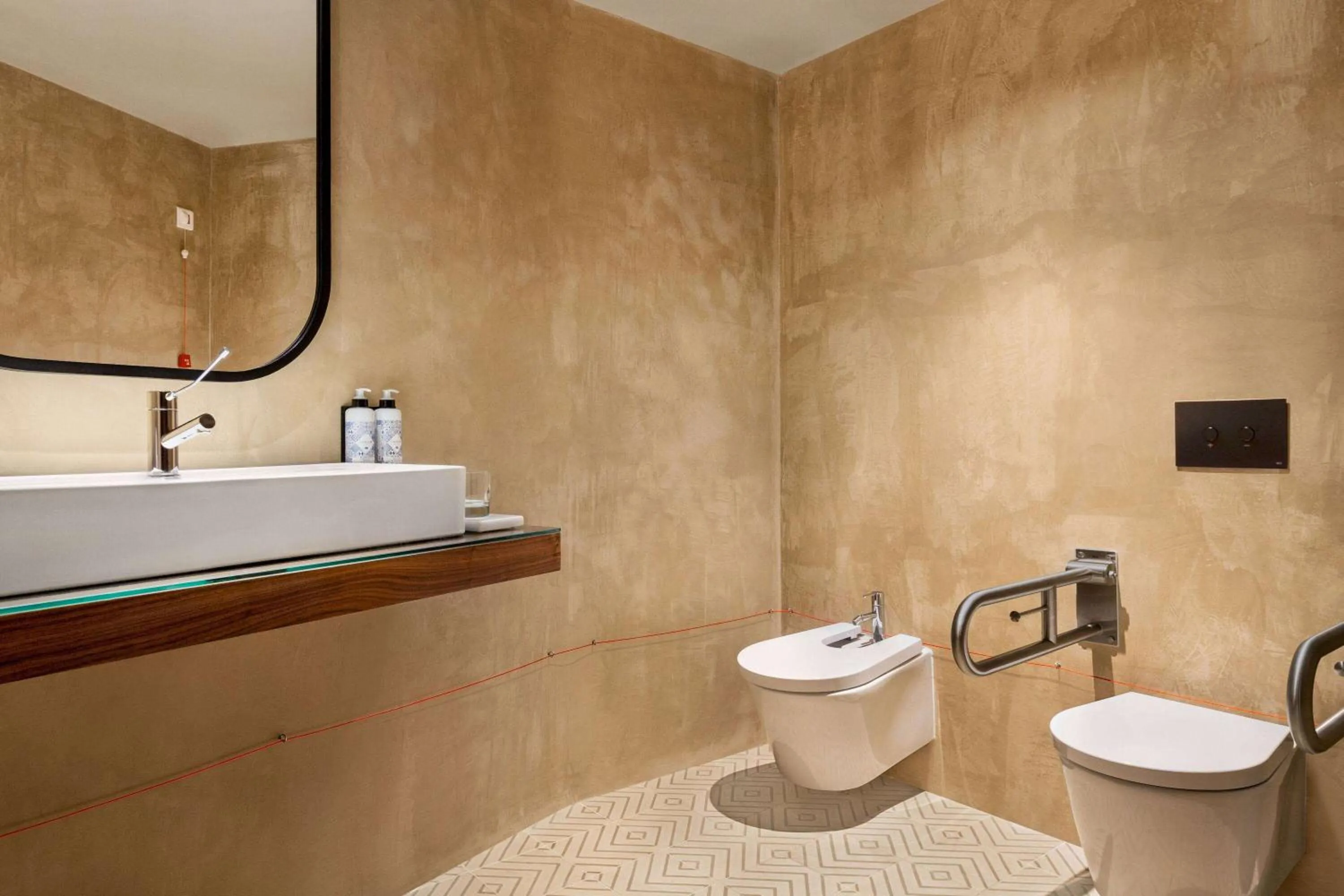 Shower in Fontinha Porto, Trademark Collection by Wyndham