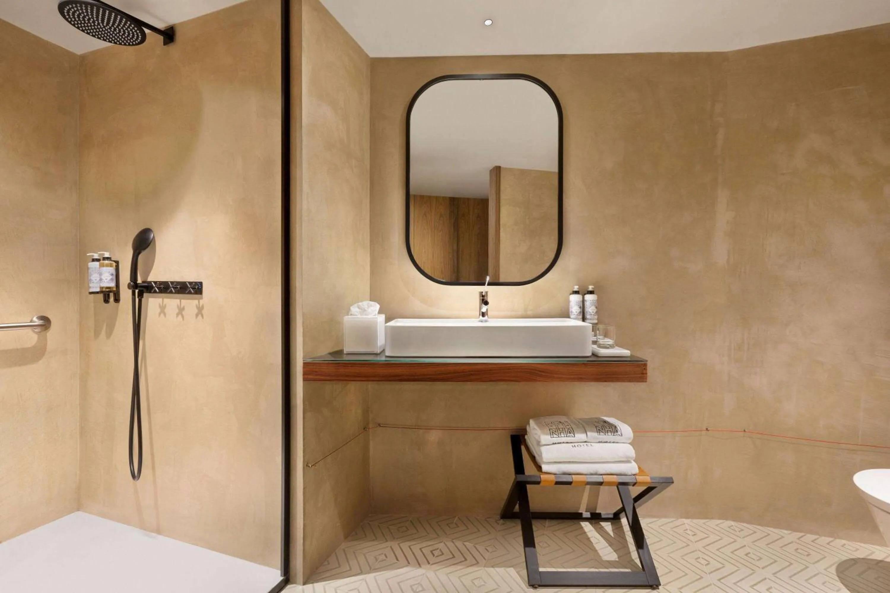 Shower in Fontinha Porto, Trademark Collection by Wyndham