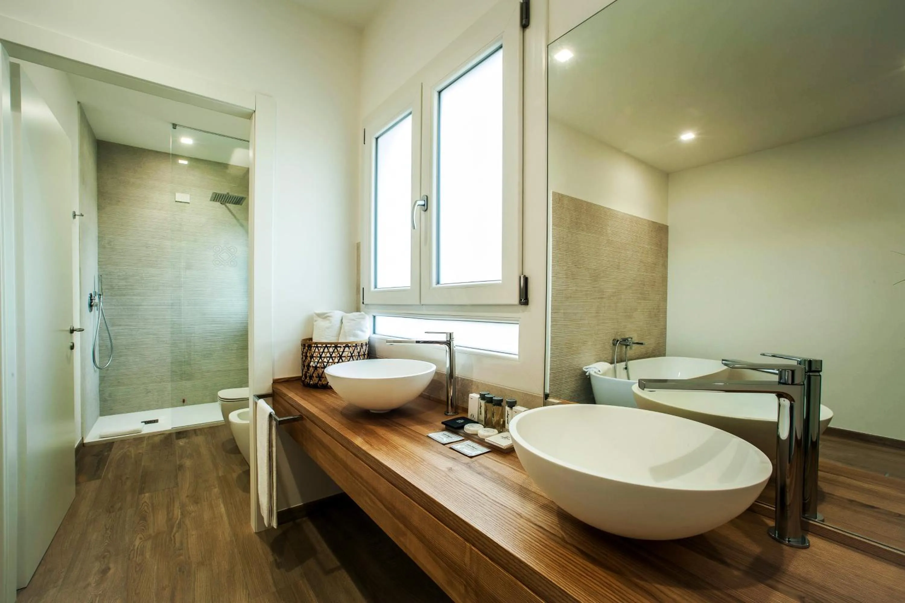 Shower in NOHA Lifestyle Hotel - Adults Only