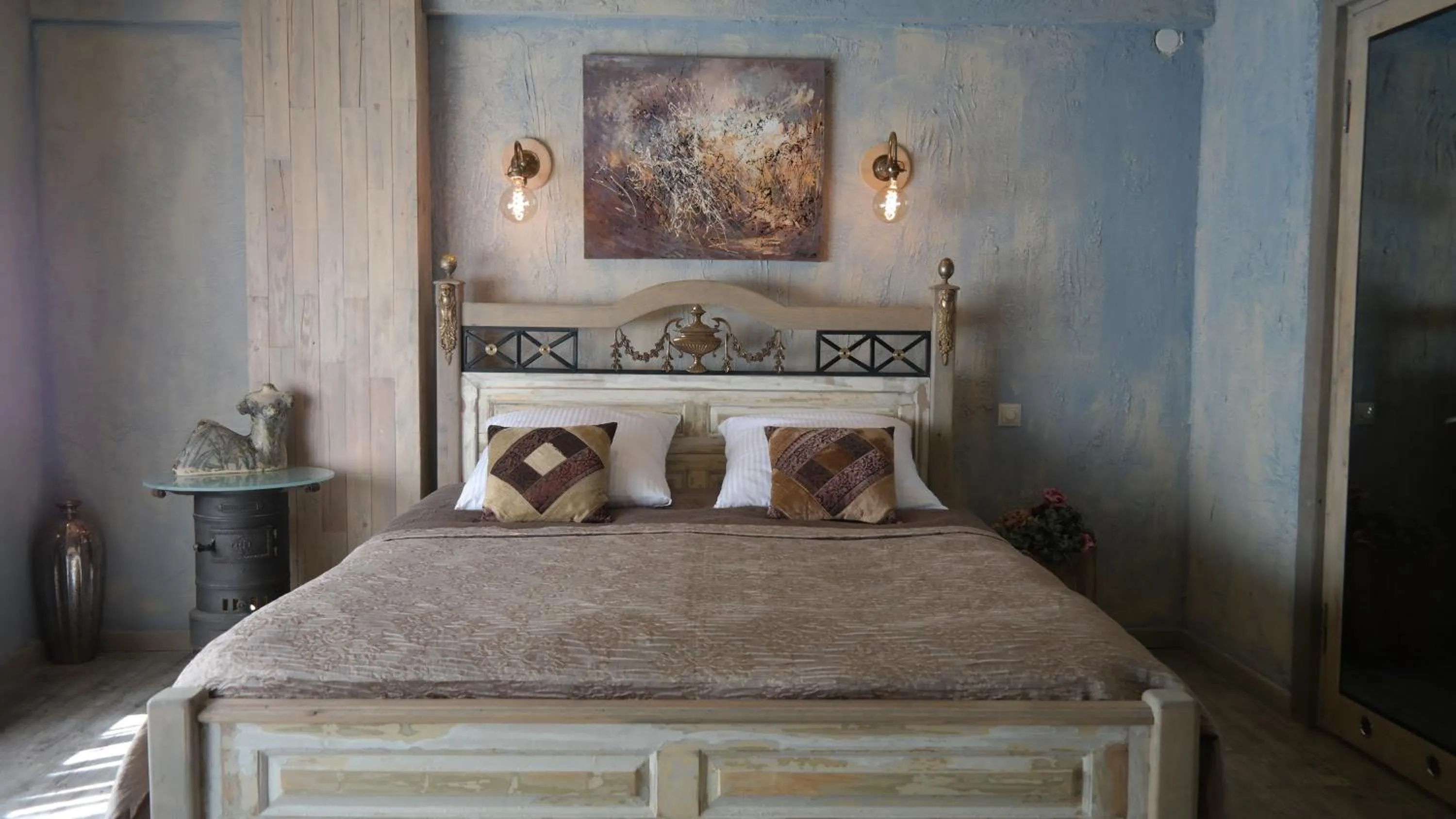 Bed in Artists Residence in Tbilisi