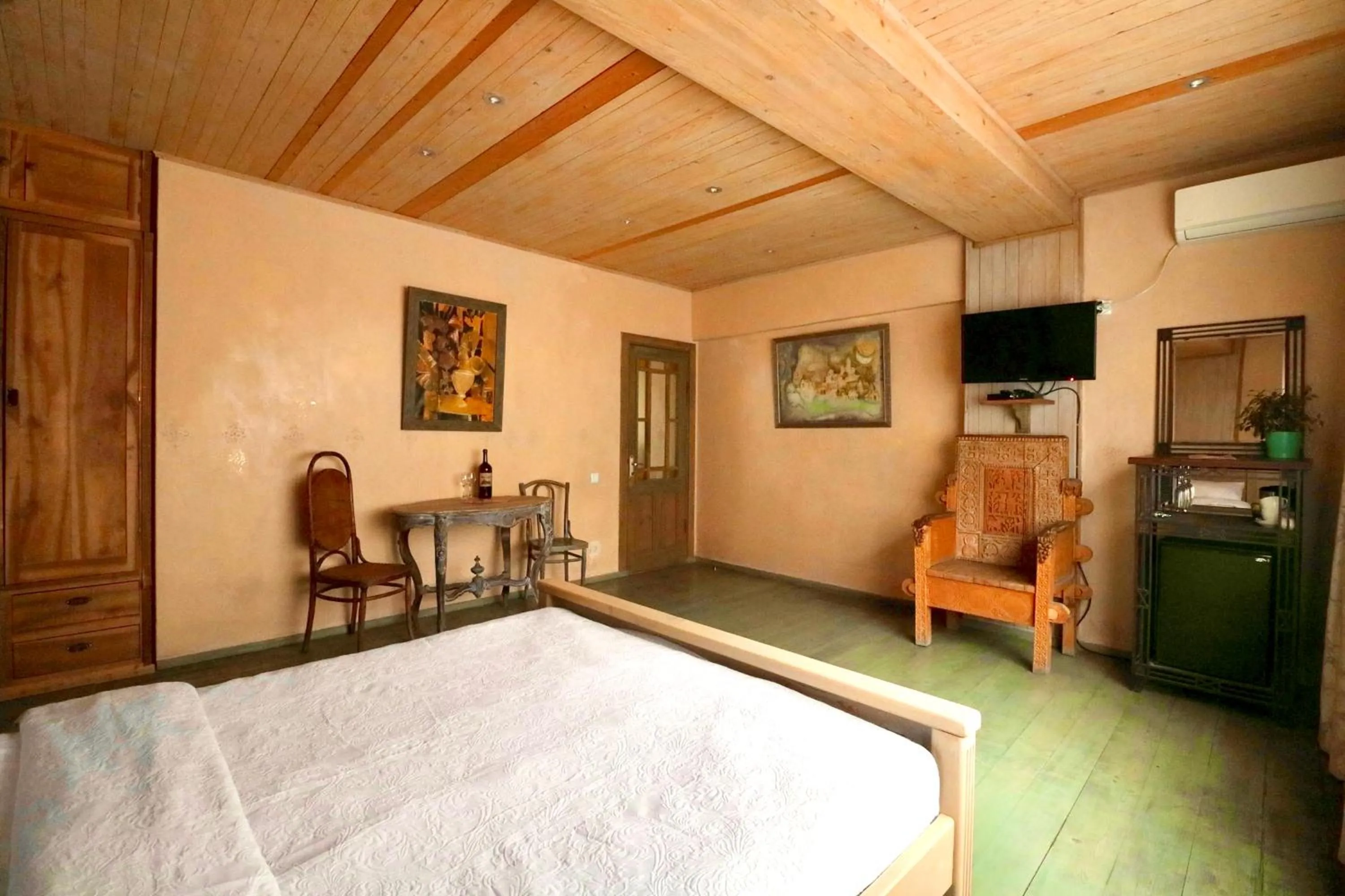 TV and multimedia in Artists Residence in Tbilisi