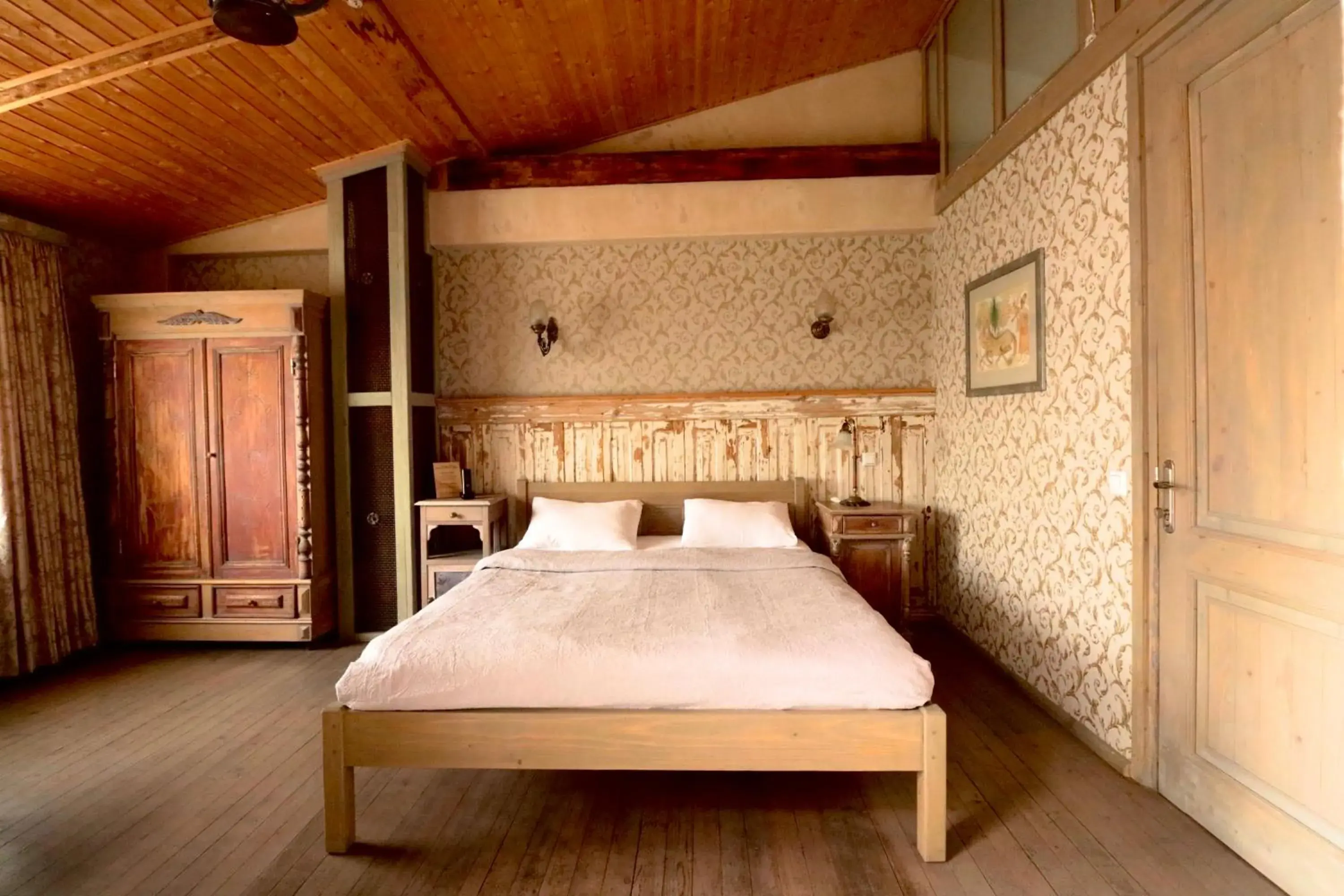 Double Room with Terrace - single occupancy in Artists Residence in Tbilisi Double Room with Terrace - single occupancy in Artists Residence in Tbilisi