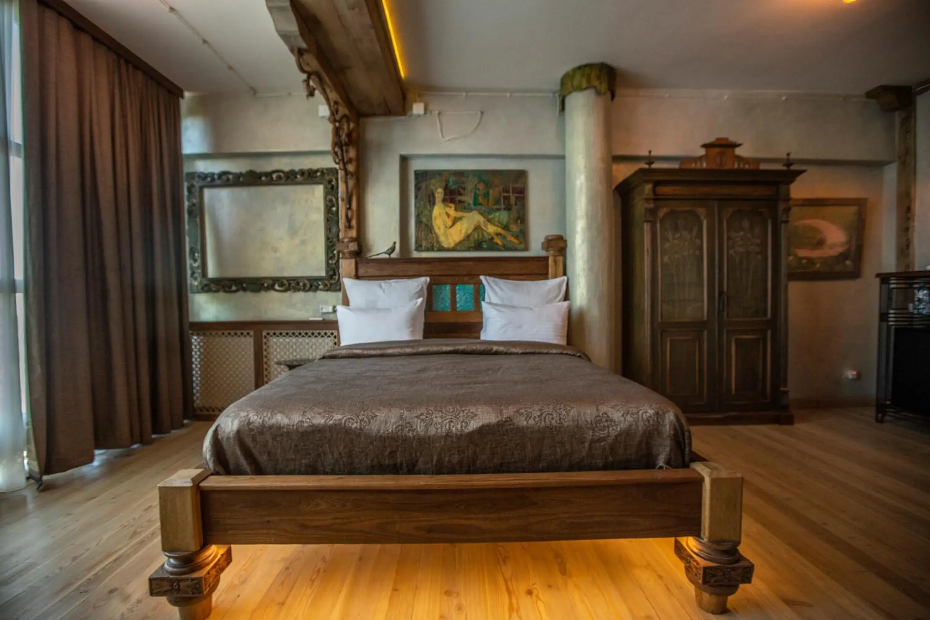 King Room with Spa Bath - single occupancy in Artists Residence in Tbilisi King Room with Spa Bath - single occupancy in Artists Residence in Tbilisi