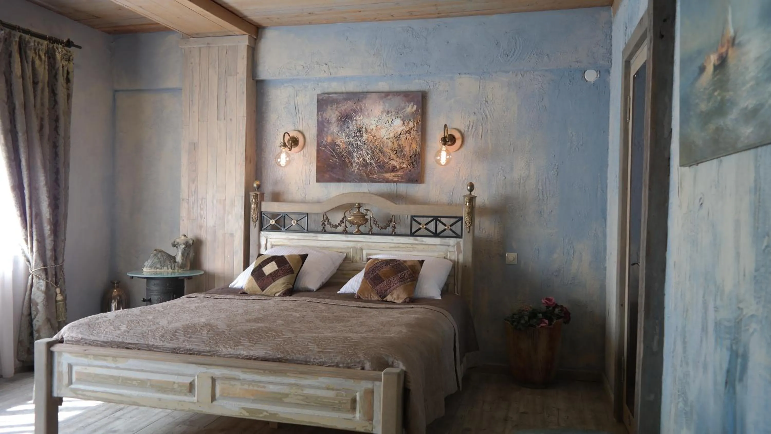 Bed in Artists Residence in Tbilisi